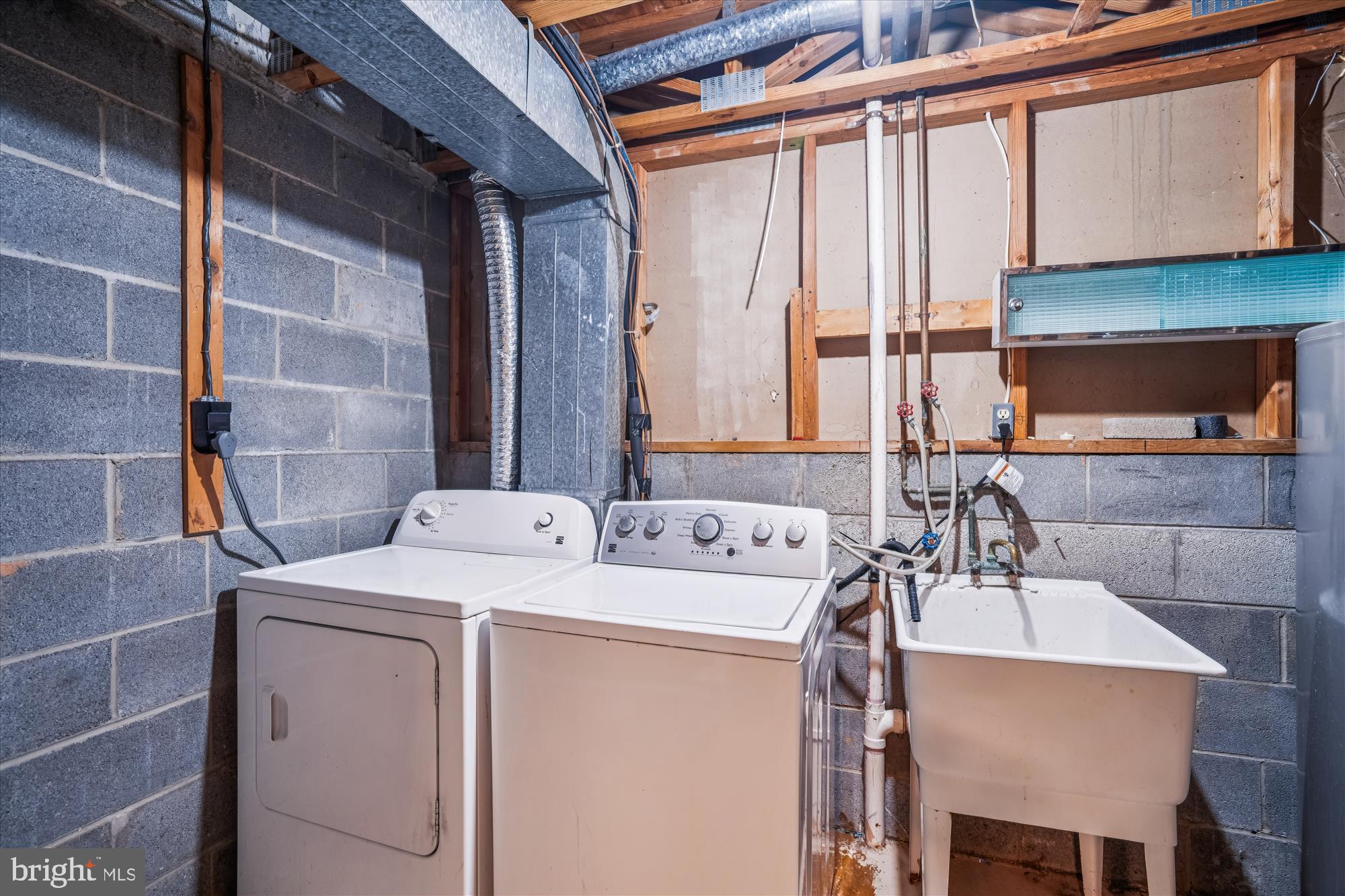 WATERS LANDING - Residential