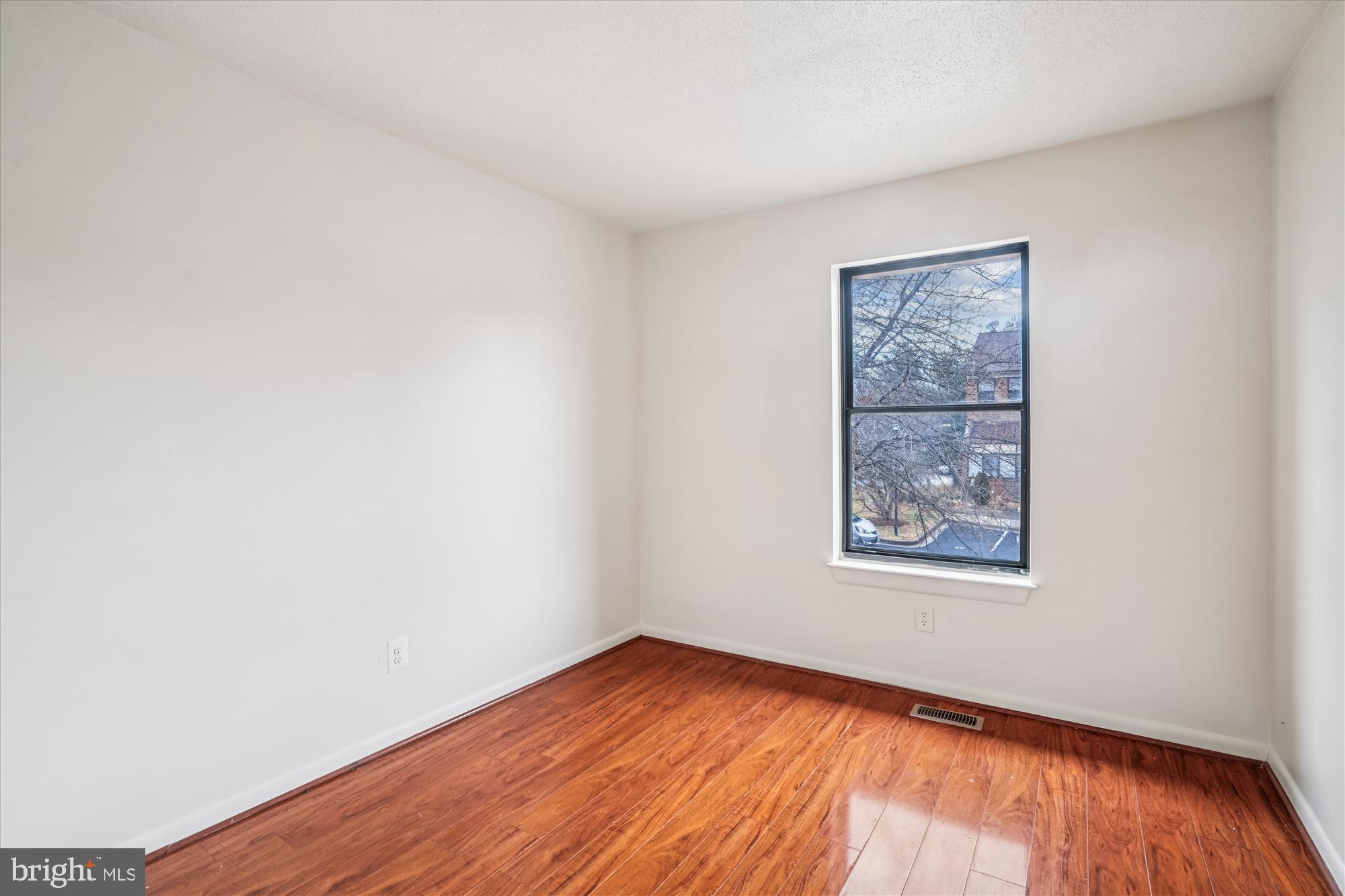 WATERS LANDING - Residential