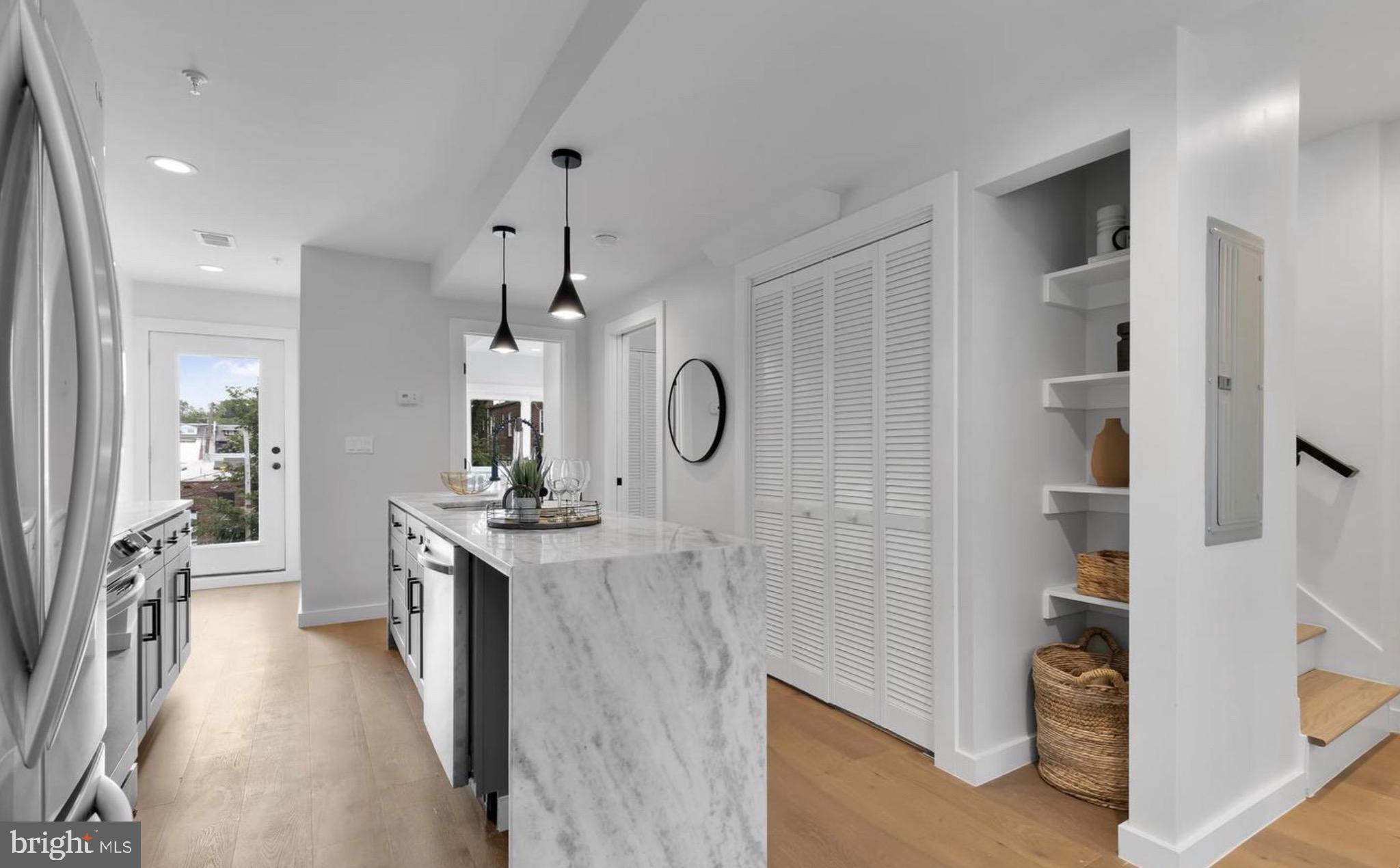 210 VARNUM STREET NW 4