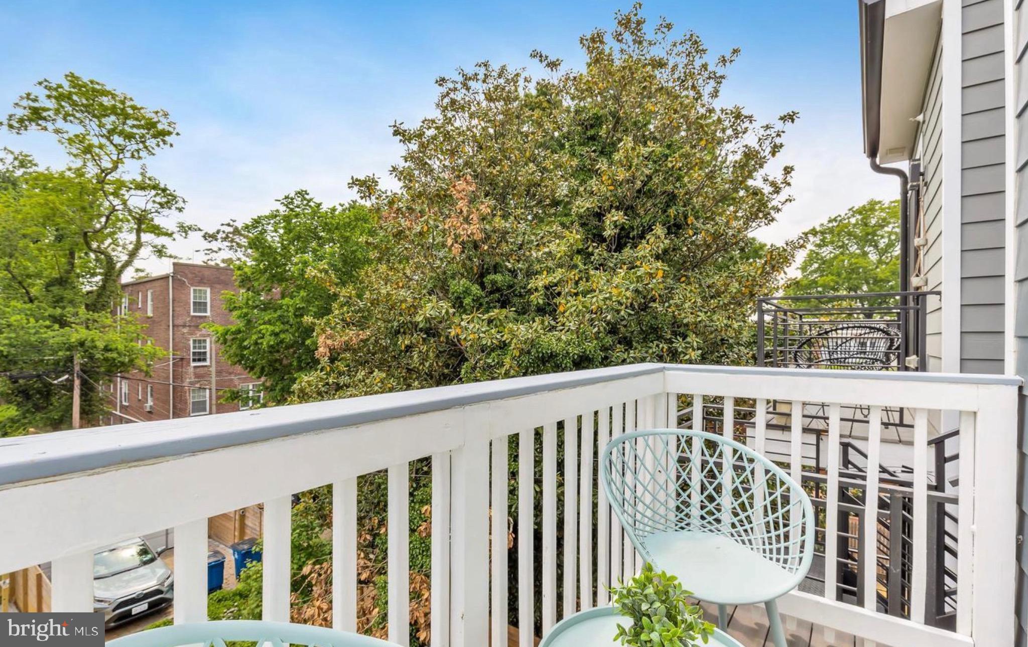 210 VARNUM STREET NW 4