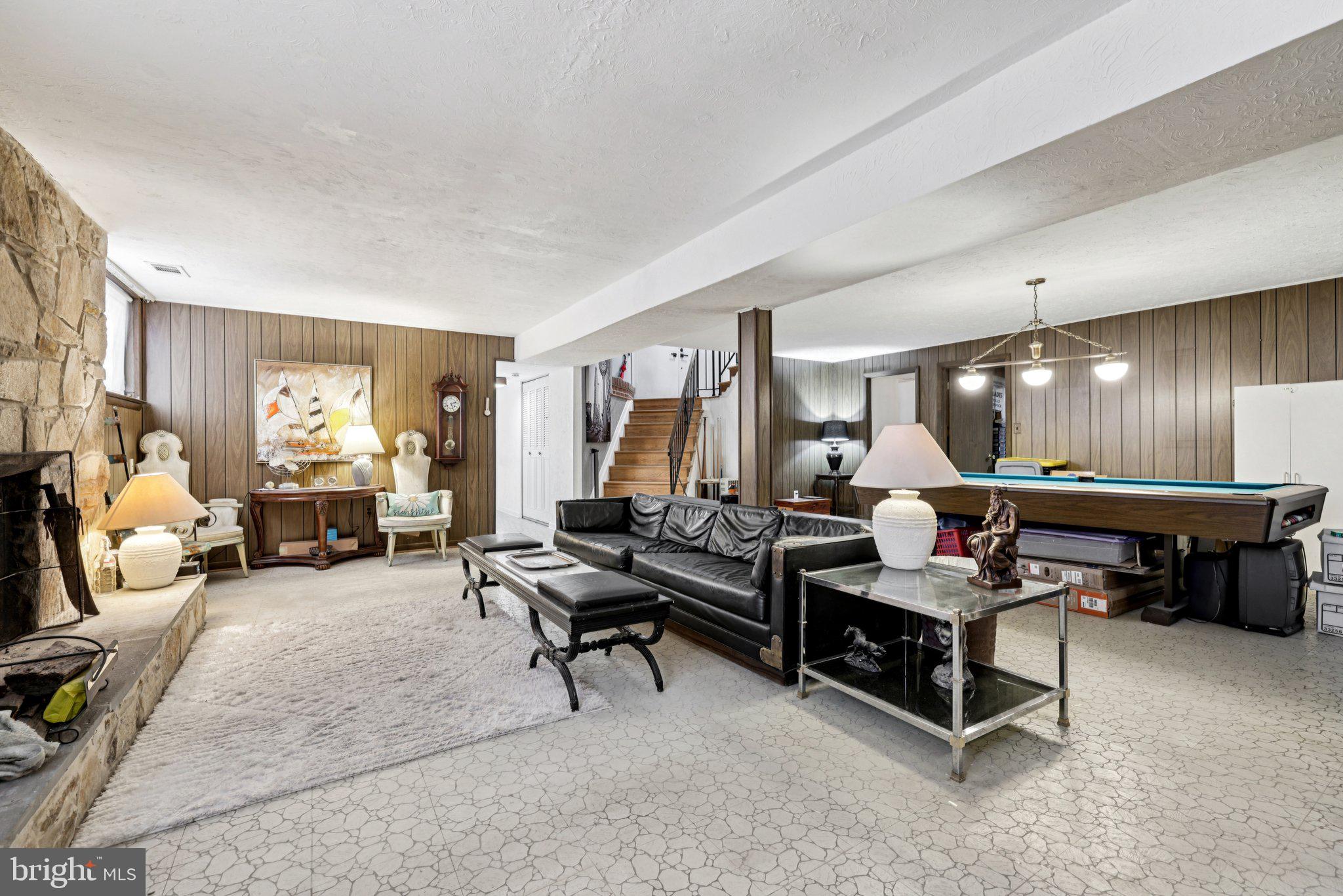 KINGS POINT - Residential