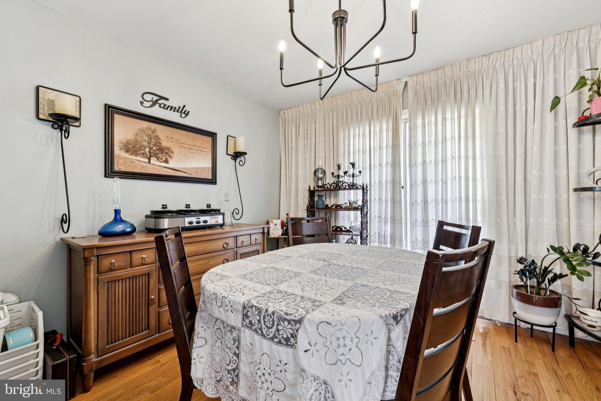 KINGS POINT - Residential