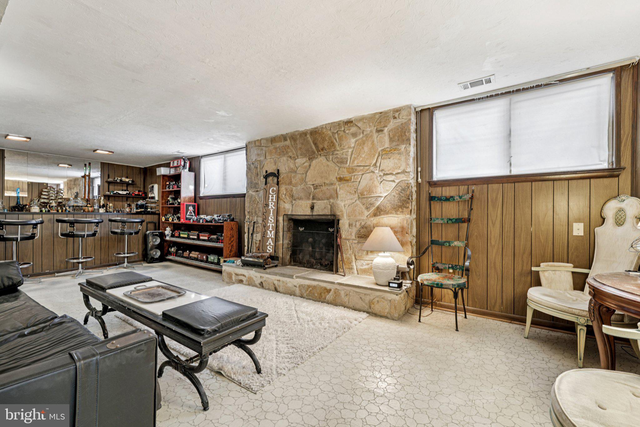 KINGS POINT - Residential