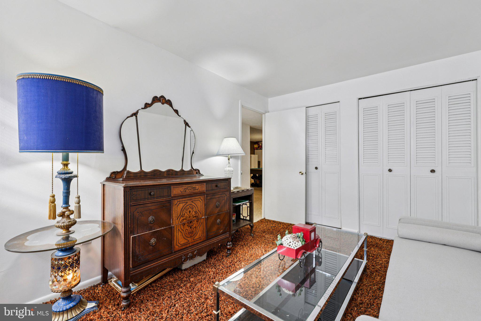 KINGS POINT - Residential