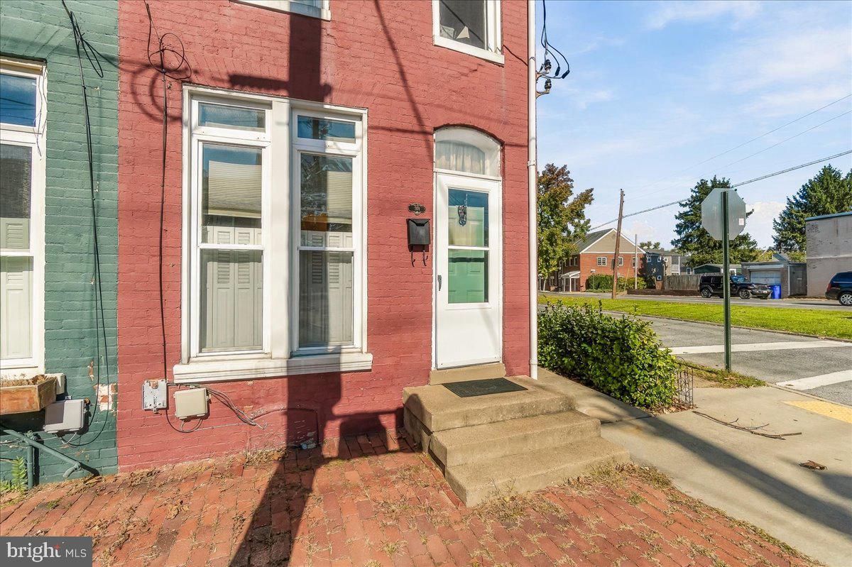 201 W 5TH STREET