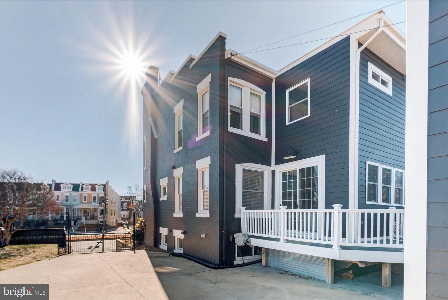 136 RHODE ISLAND AVENUE NE