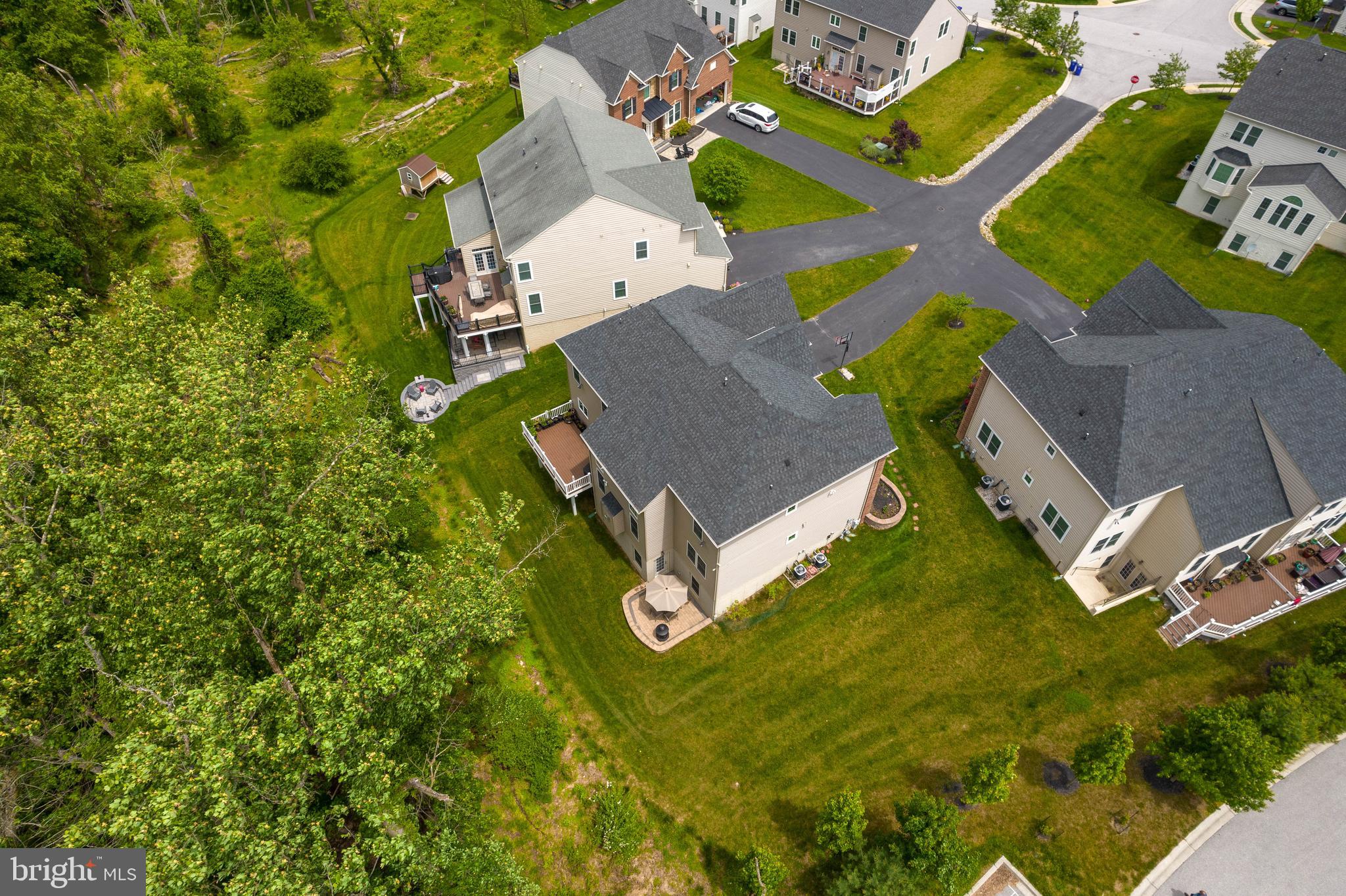 AUTUMN RIVER - Residential