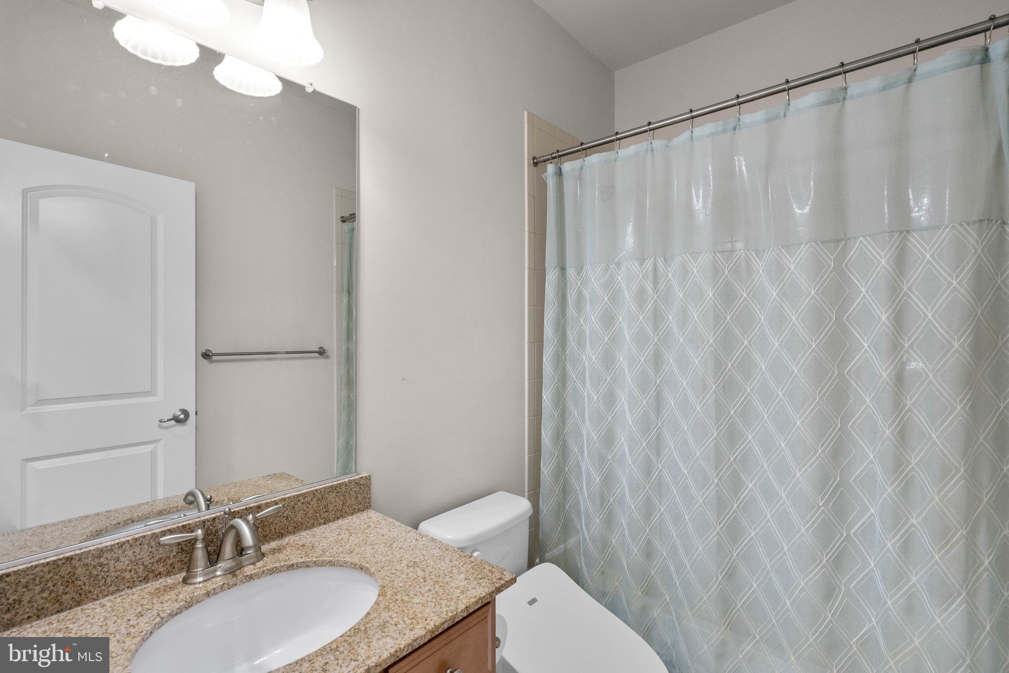 AUTUMN RIVER - Residential