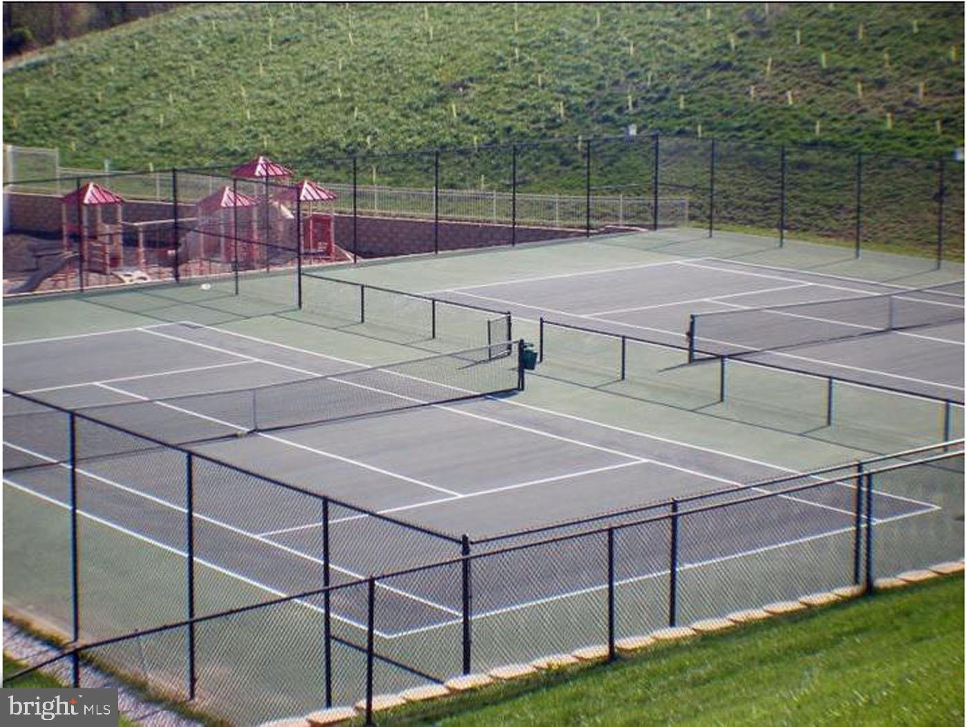 AUTUMN RIVER - Residential