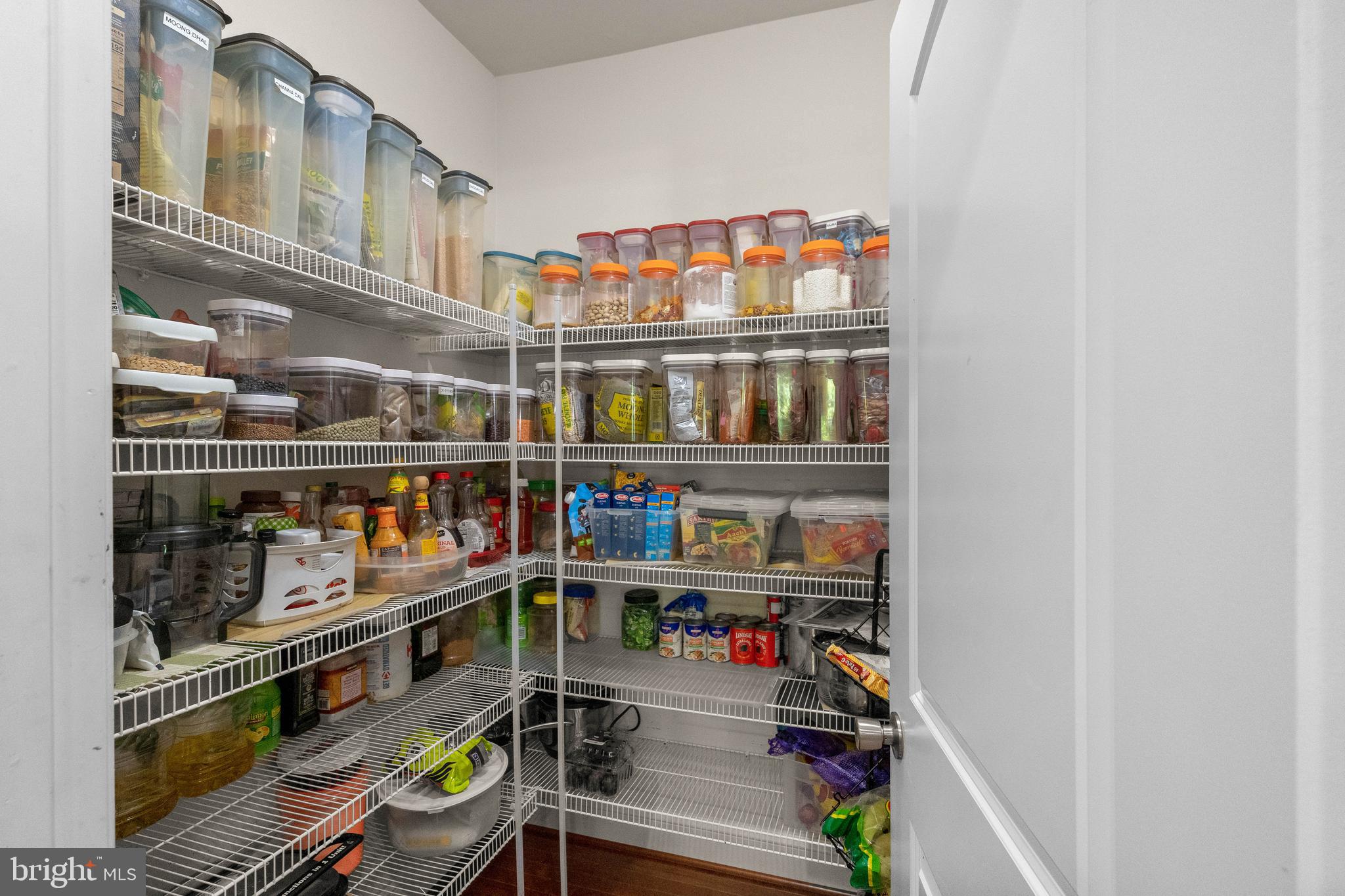 AUTUMN RIVER - Residential