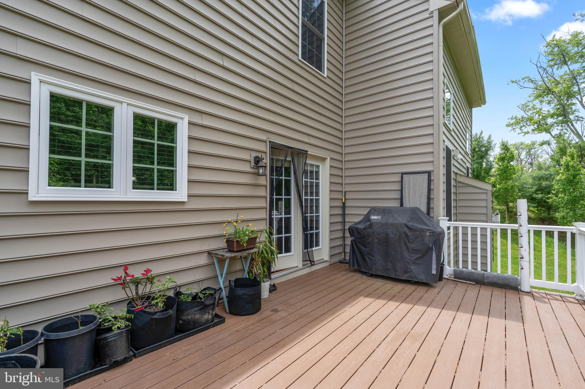 AUTUMN RIVER - Residential