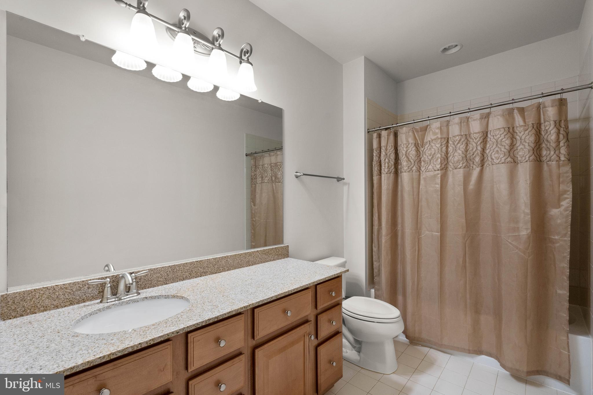 AUTUMN RIVER - Residential