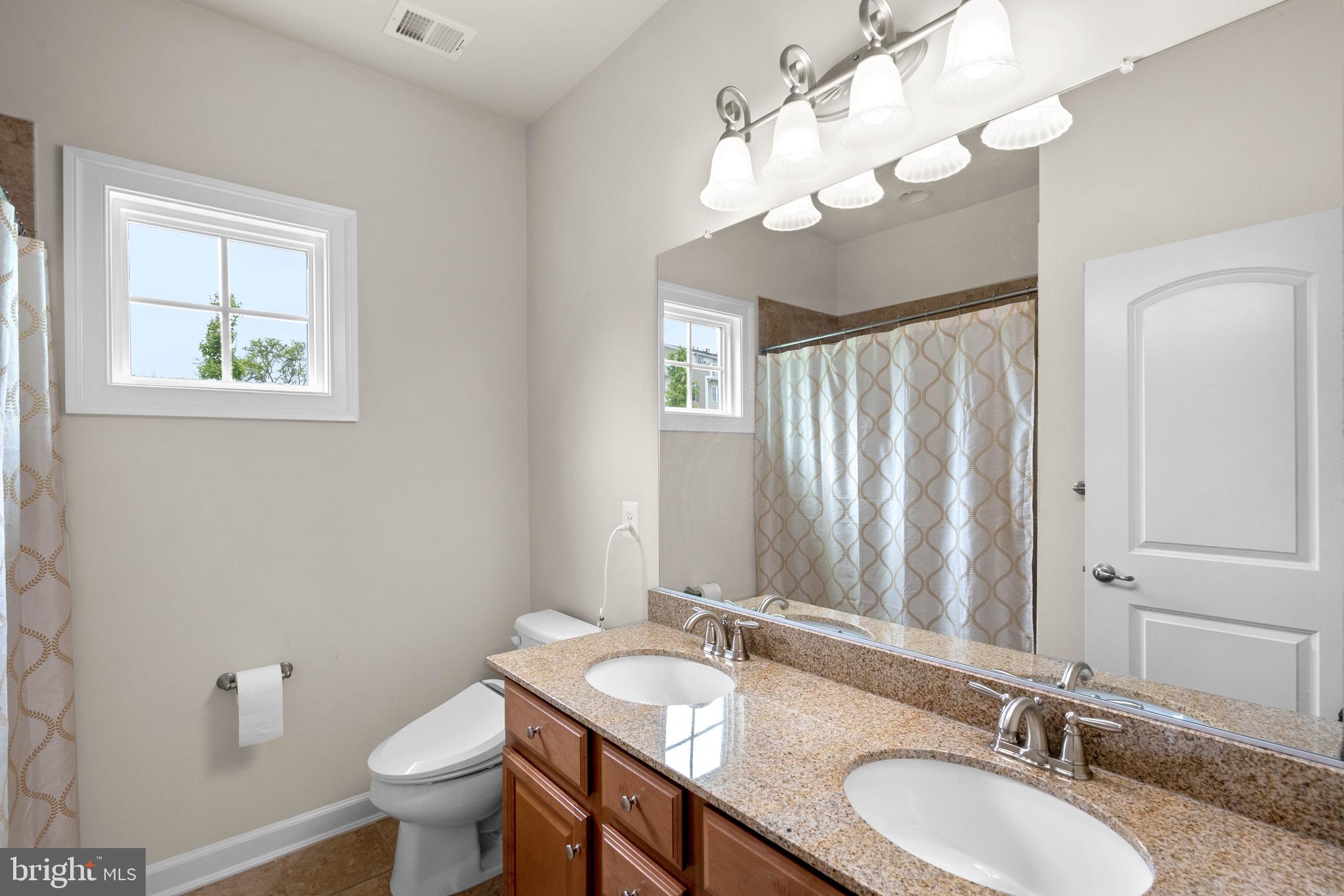 AUTUMN RIVER - Residential