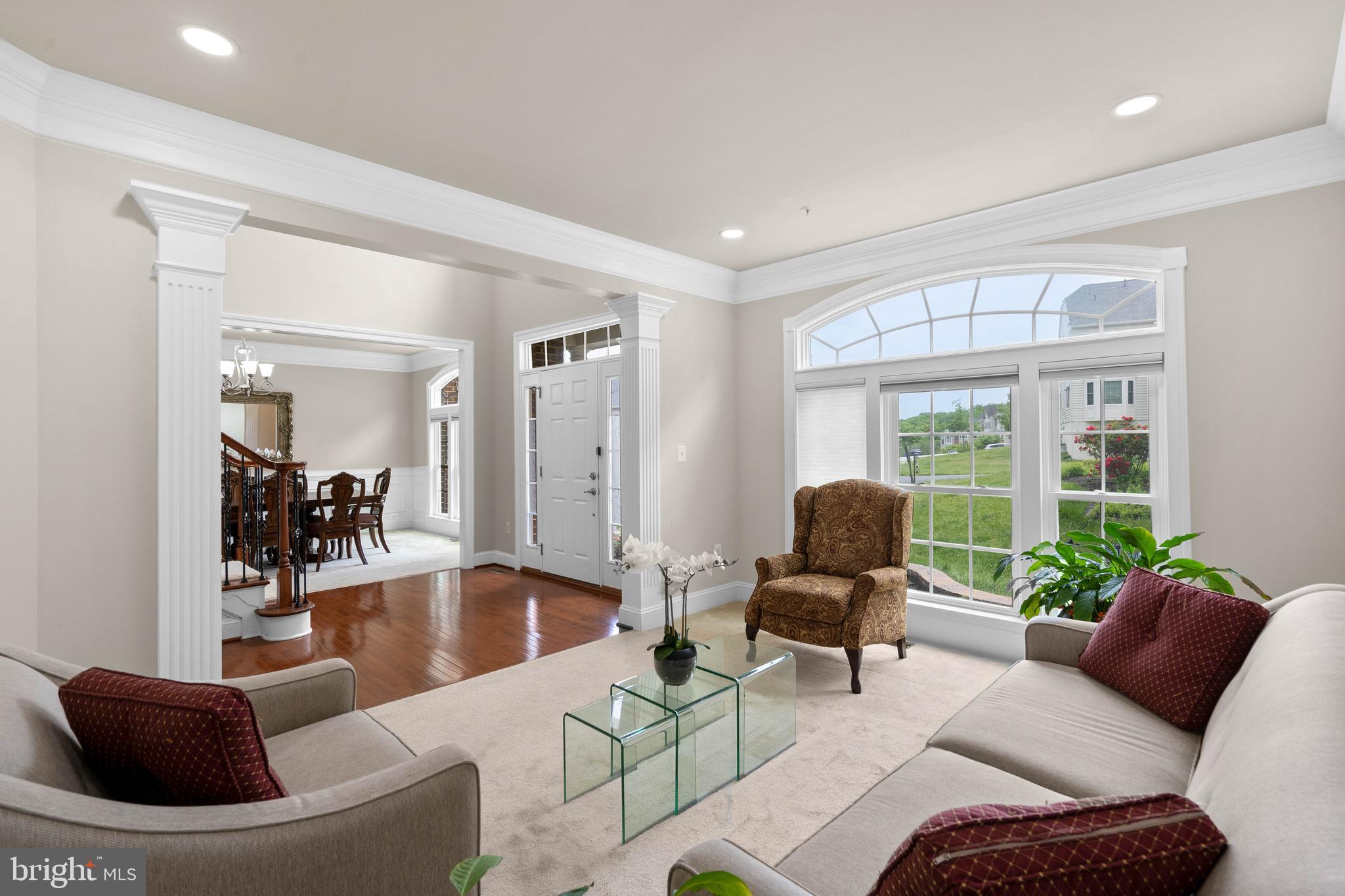 AUTUMN RIVER - Residential