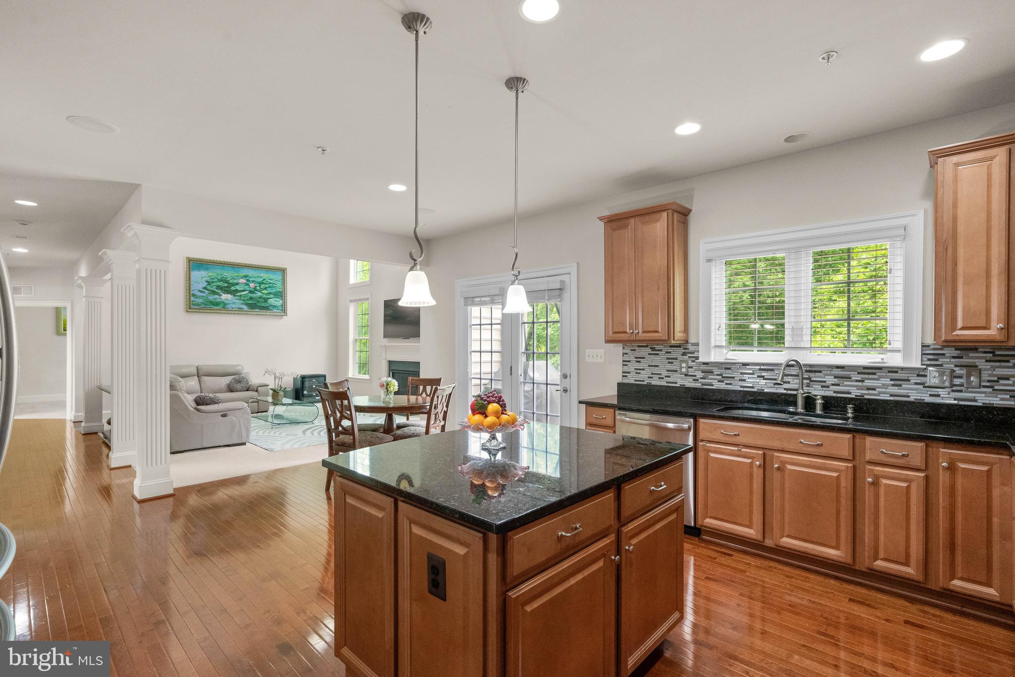 AUTUMN RIVER - Residential