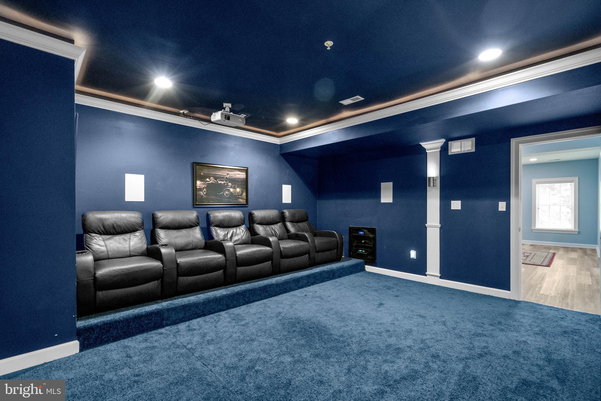 AUTUMN RIVER - Residential