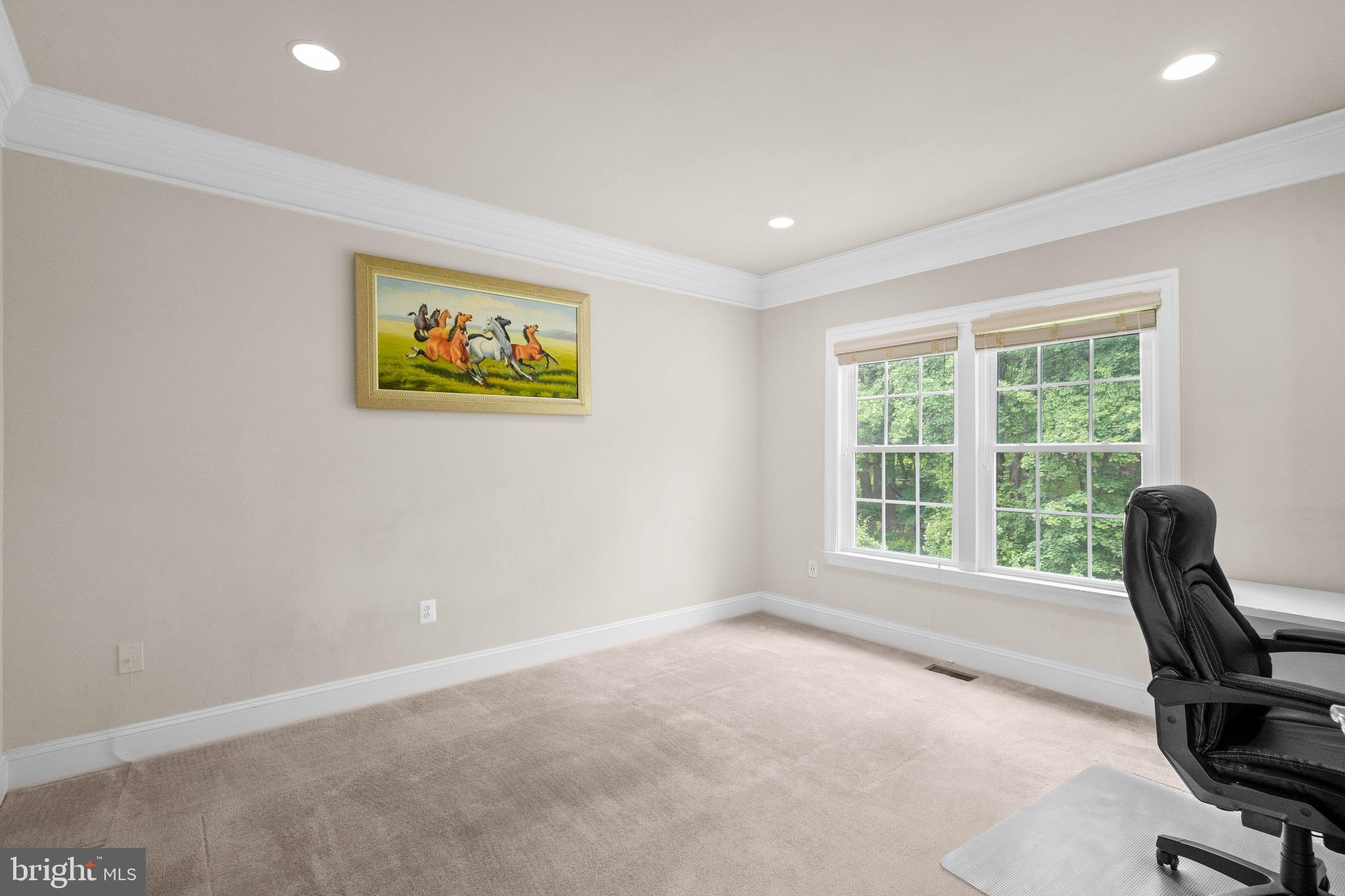 AUTUMN RIVER - Residential