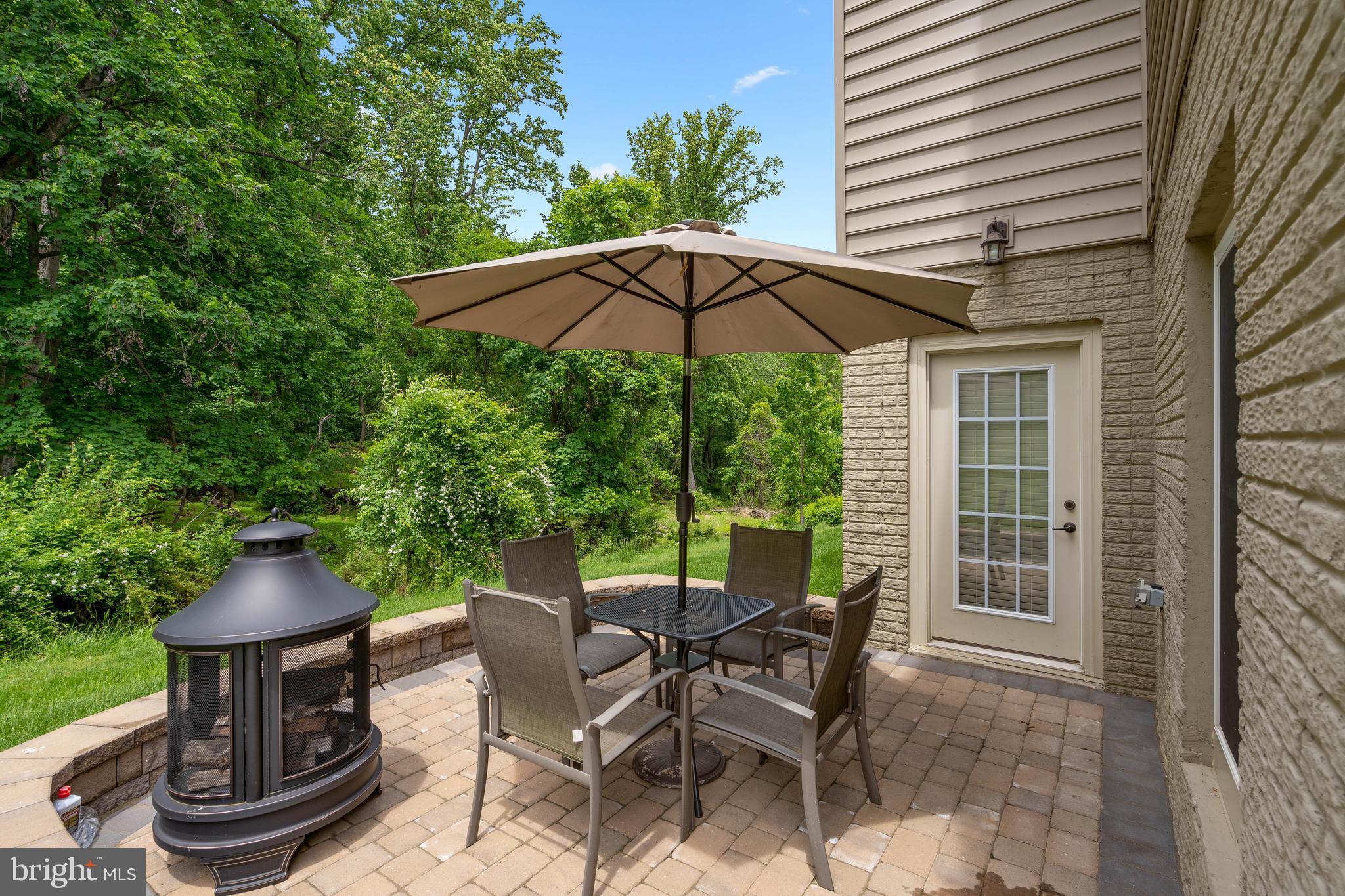 AUTUMN RIVER - Residential