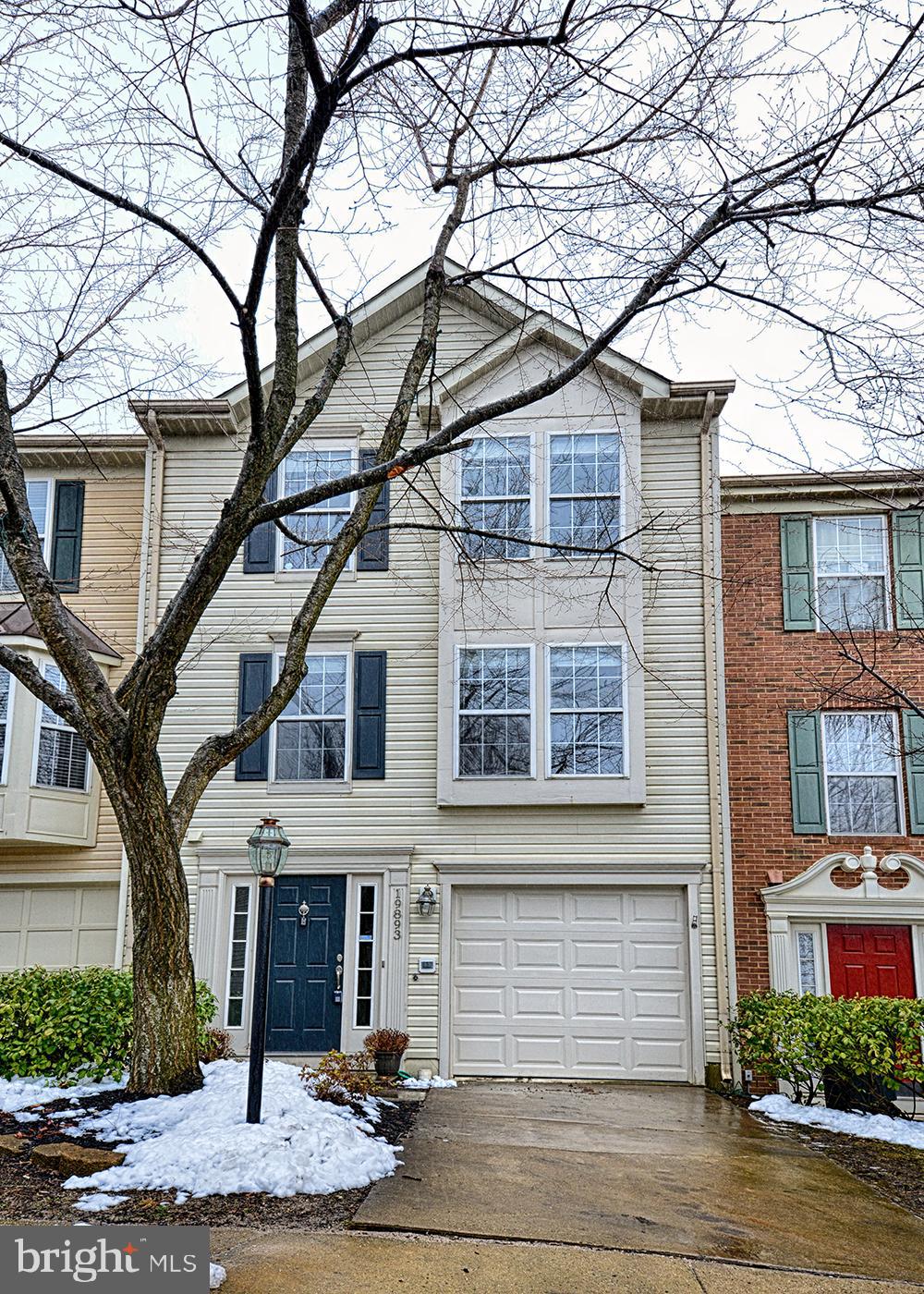 RIVERSIDE VILLAGES - Residential Lease