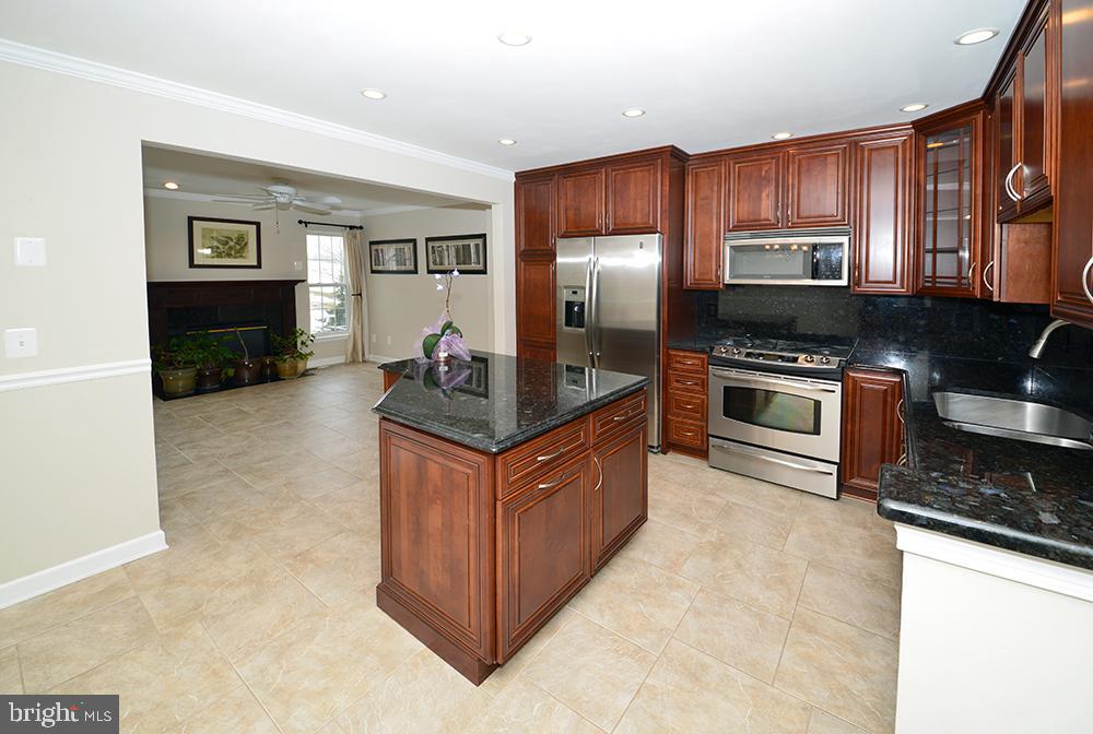 RIVERSIDE VILLAGES - Residential Lease