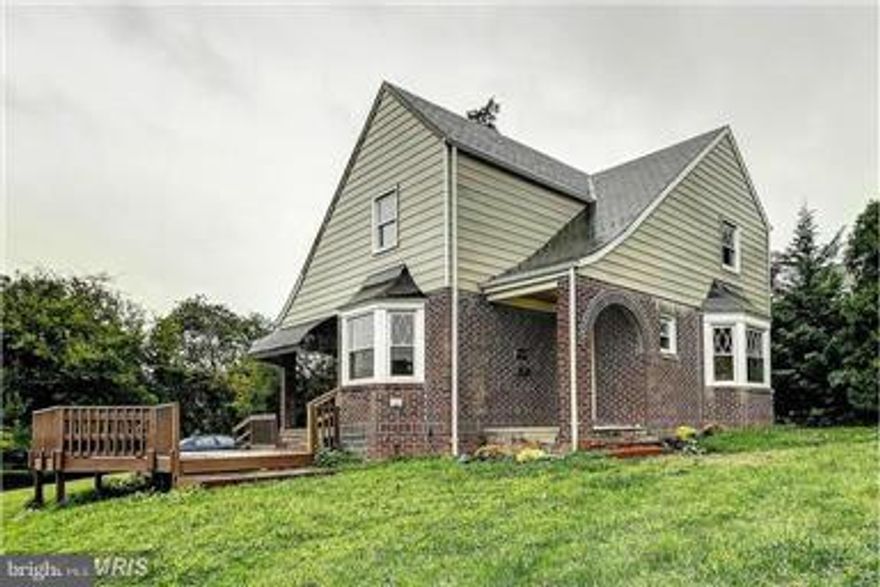 Gorgeous rehab this has only been lived in since February  HARDWOOD FLOORS ,UPDATED, UPGRADED KITCHEN WITH GRANITE COUNTERS MOVE IN READY