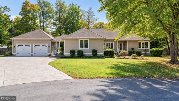 211 WOODLAND CT, DAGSBORO, DE 19939 - Image 3dd2a4ebc62eac54c007ffa3a09a09b5/1453216051