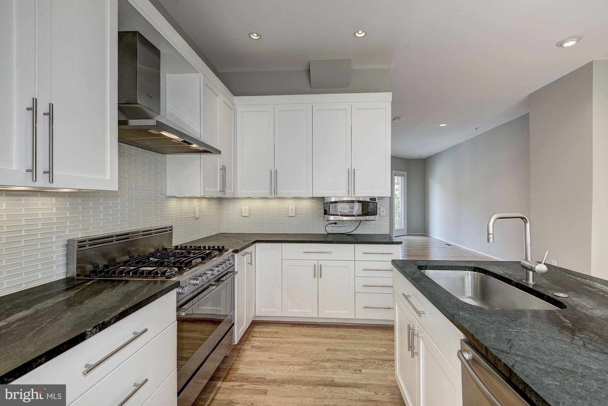 BROMPTONS - Residential