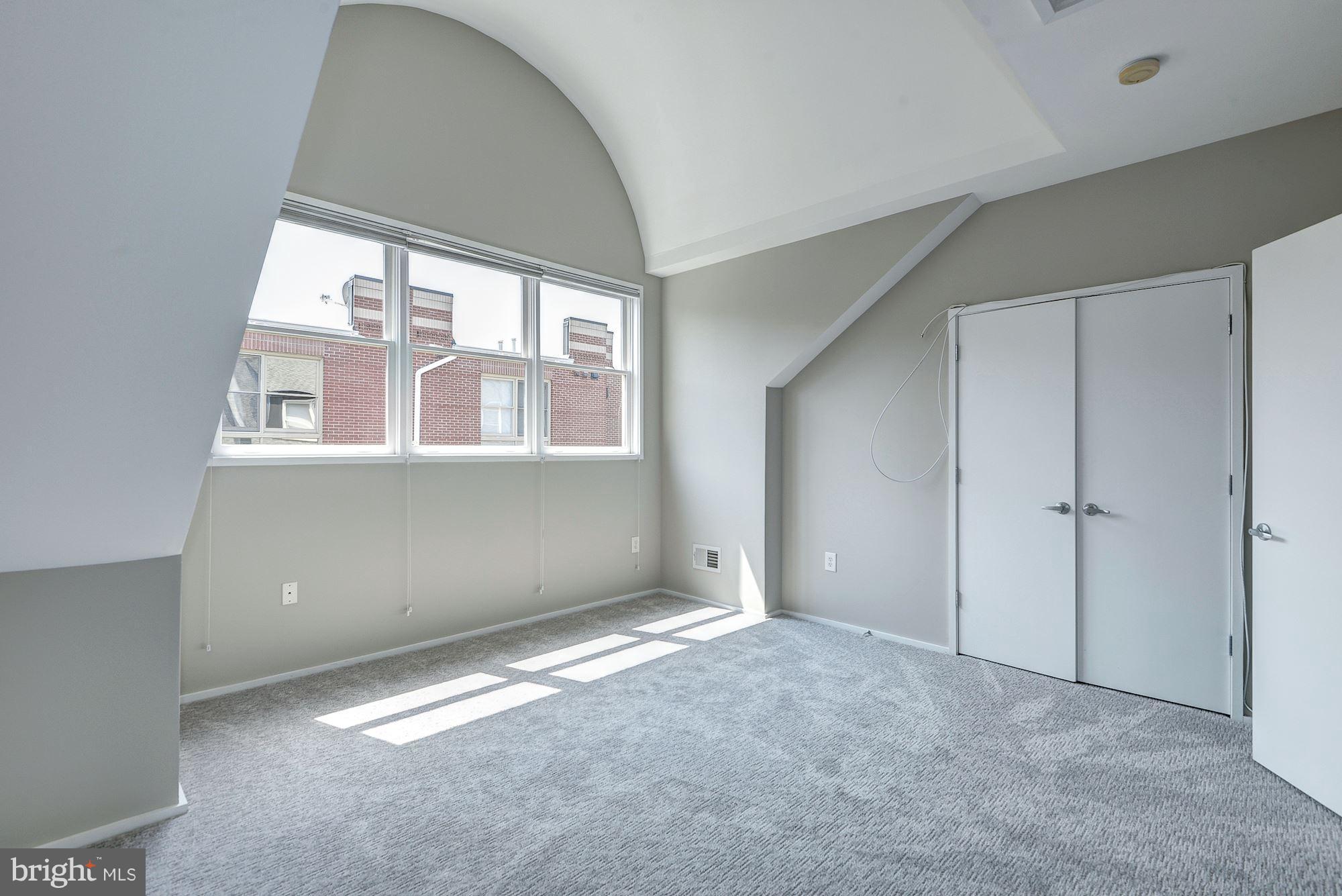 BROMPTONS - Residential