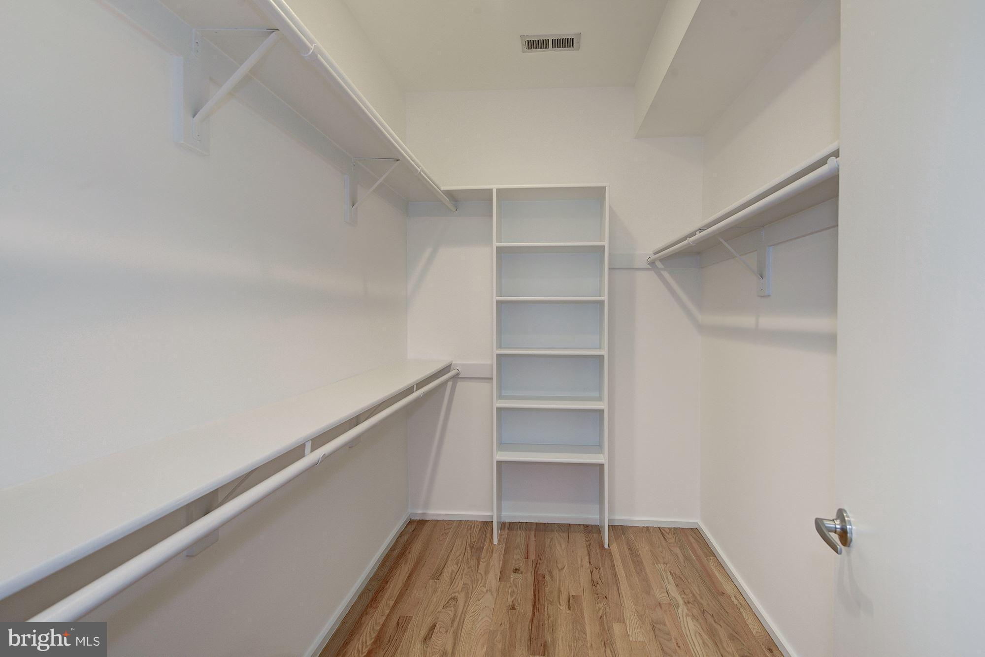 BROMPTONS - Residential