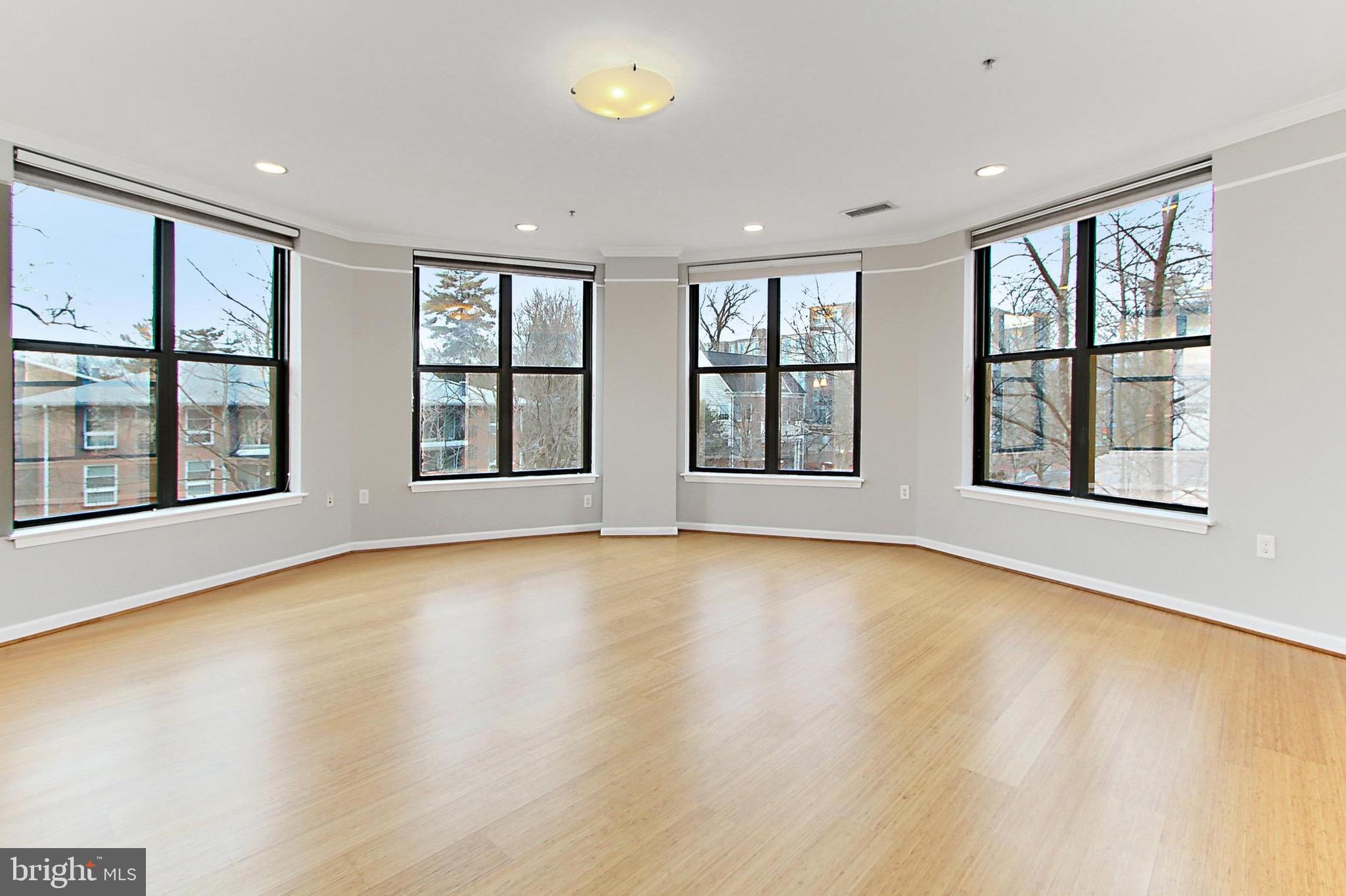 SPECTRUM CONDO - Residential