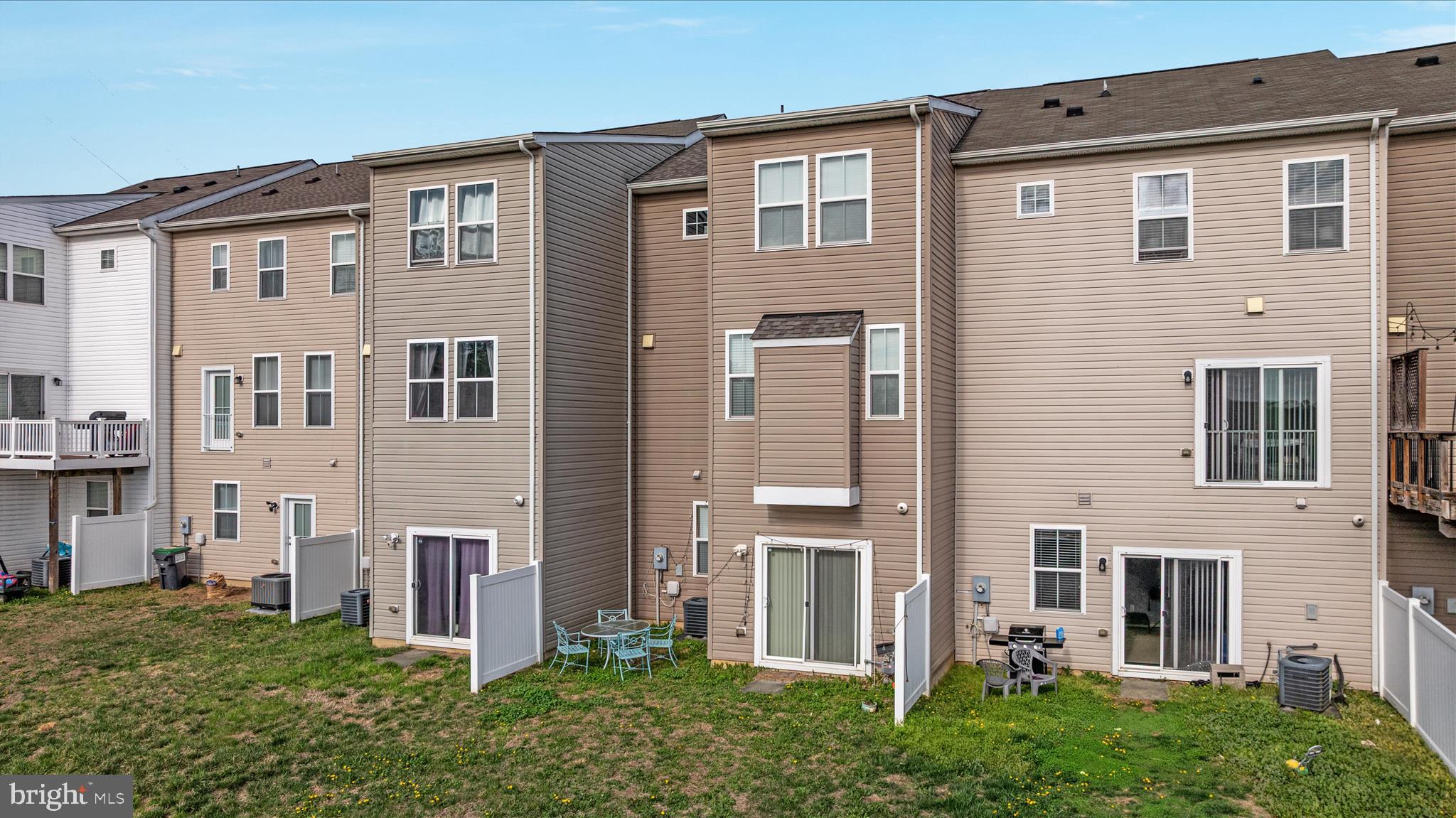 SUMMERFIELD - Residential