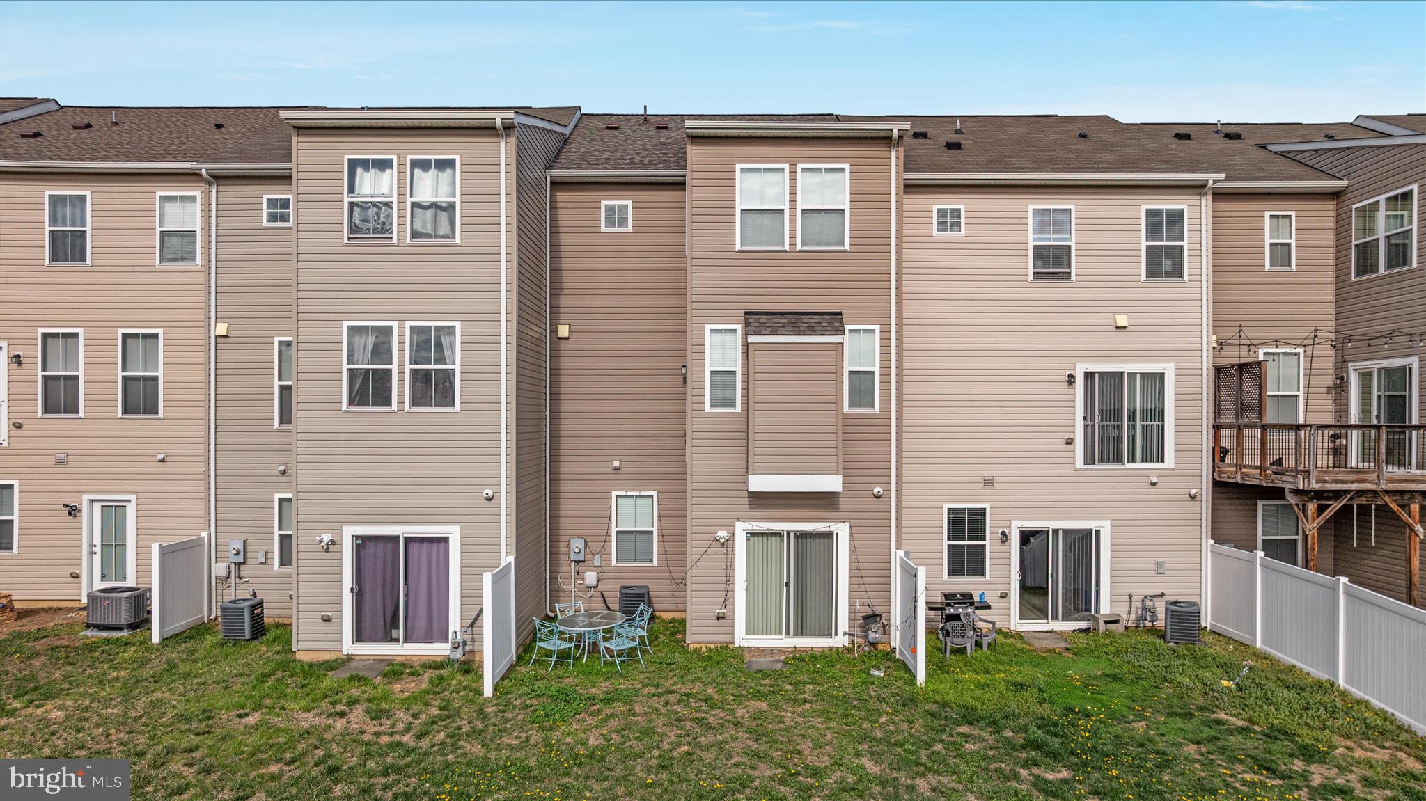 SUMMERFIELD - Residential