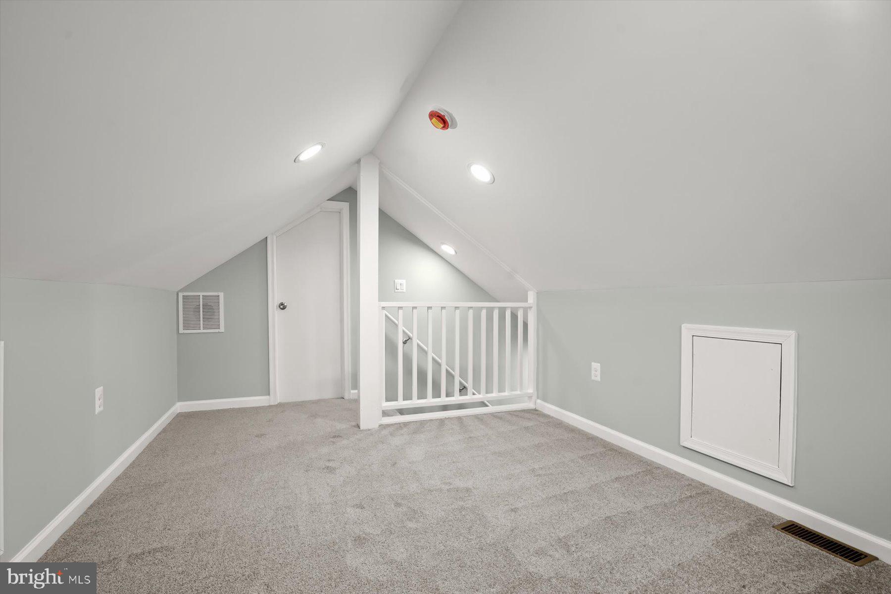 MEMORIAL HEIGHTS - Residential Lease