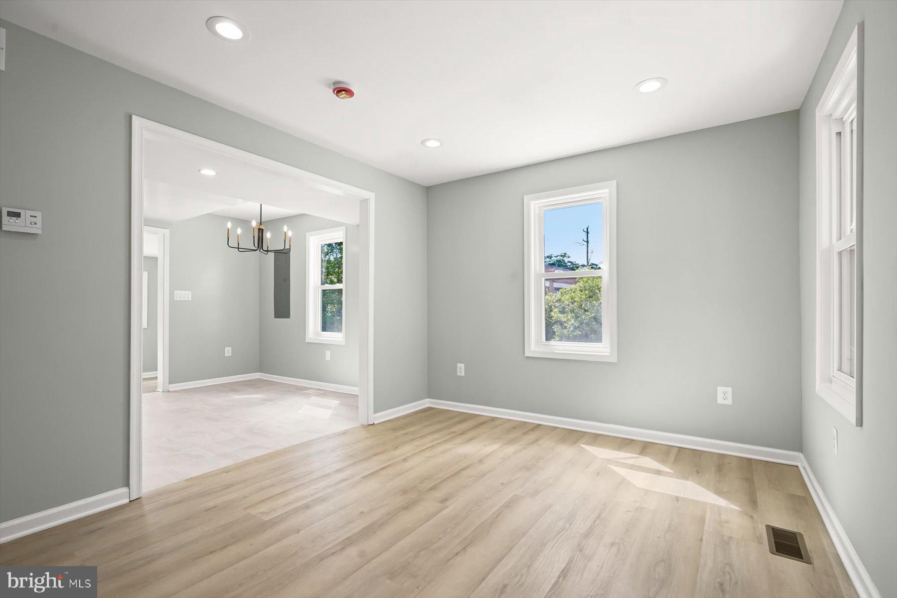 MEMORIAL HEIGHTS - Residential Lease