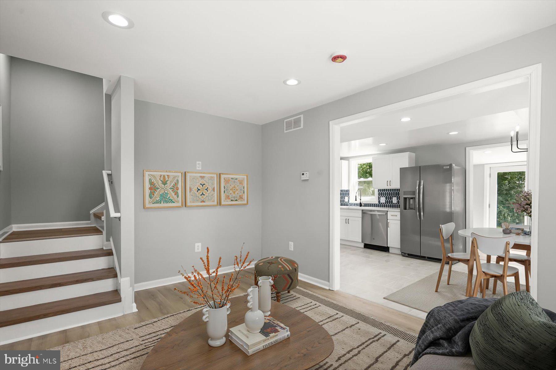 MEMORIAL HEIGHTS - Residential Lease