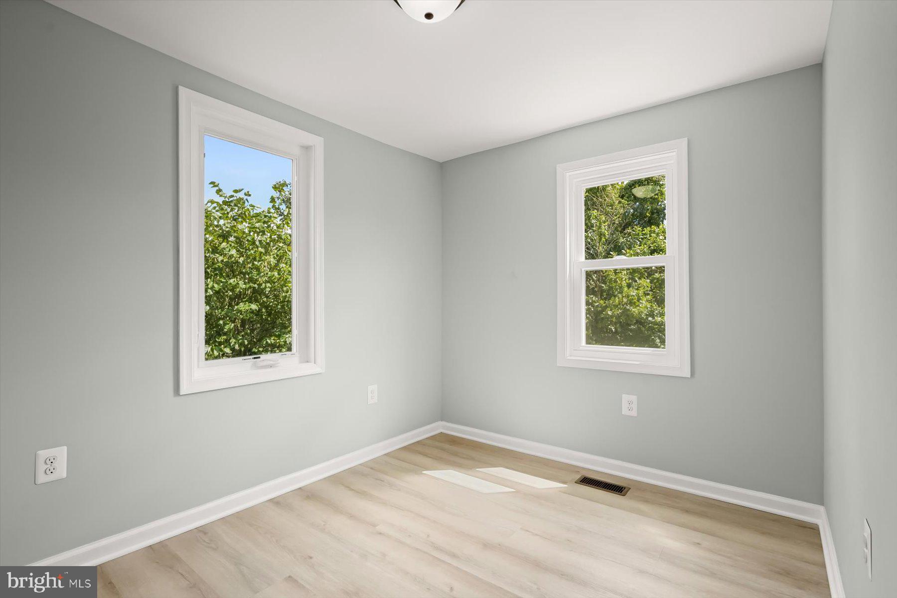 MEMORIAL HEIGHTS - Residential Lease