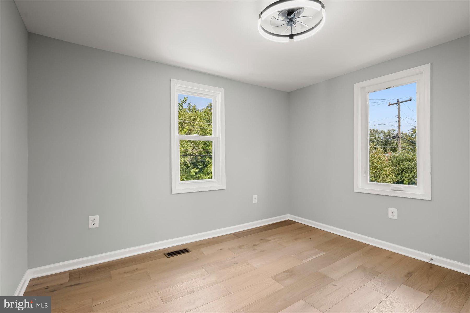 MEMORIAL HEIGHTS - Residential Lease