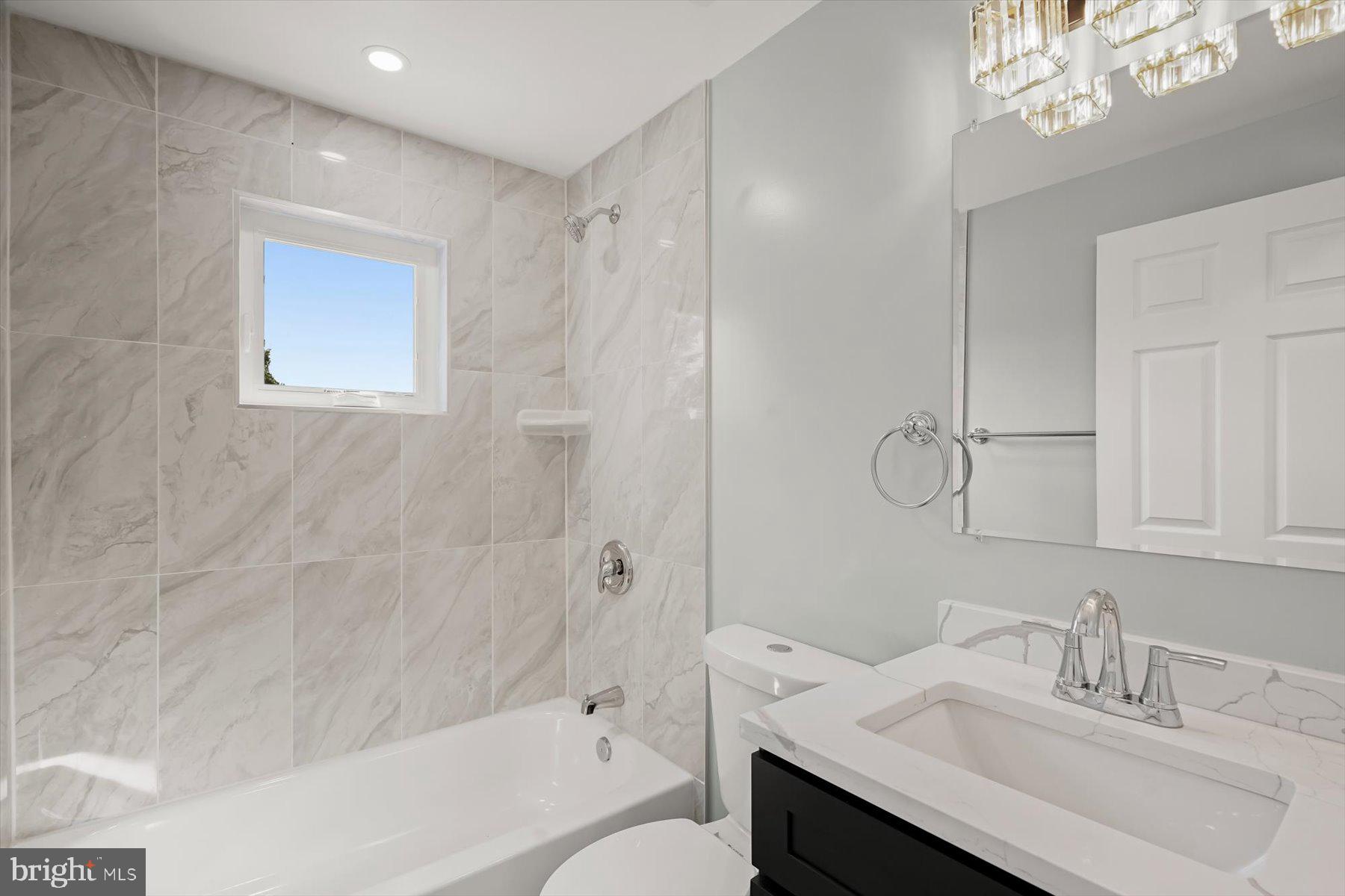 MEMORIAL HEIGHTS - Residential Lease