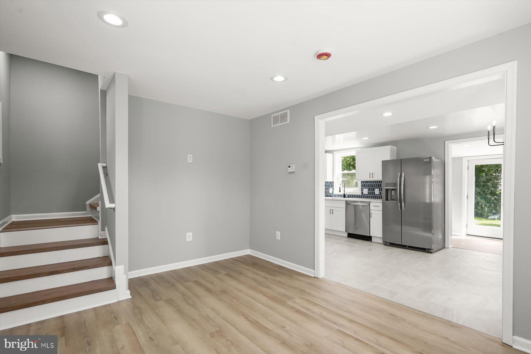 MEMORIAL HEIGHTS - Residential Lease