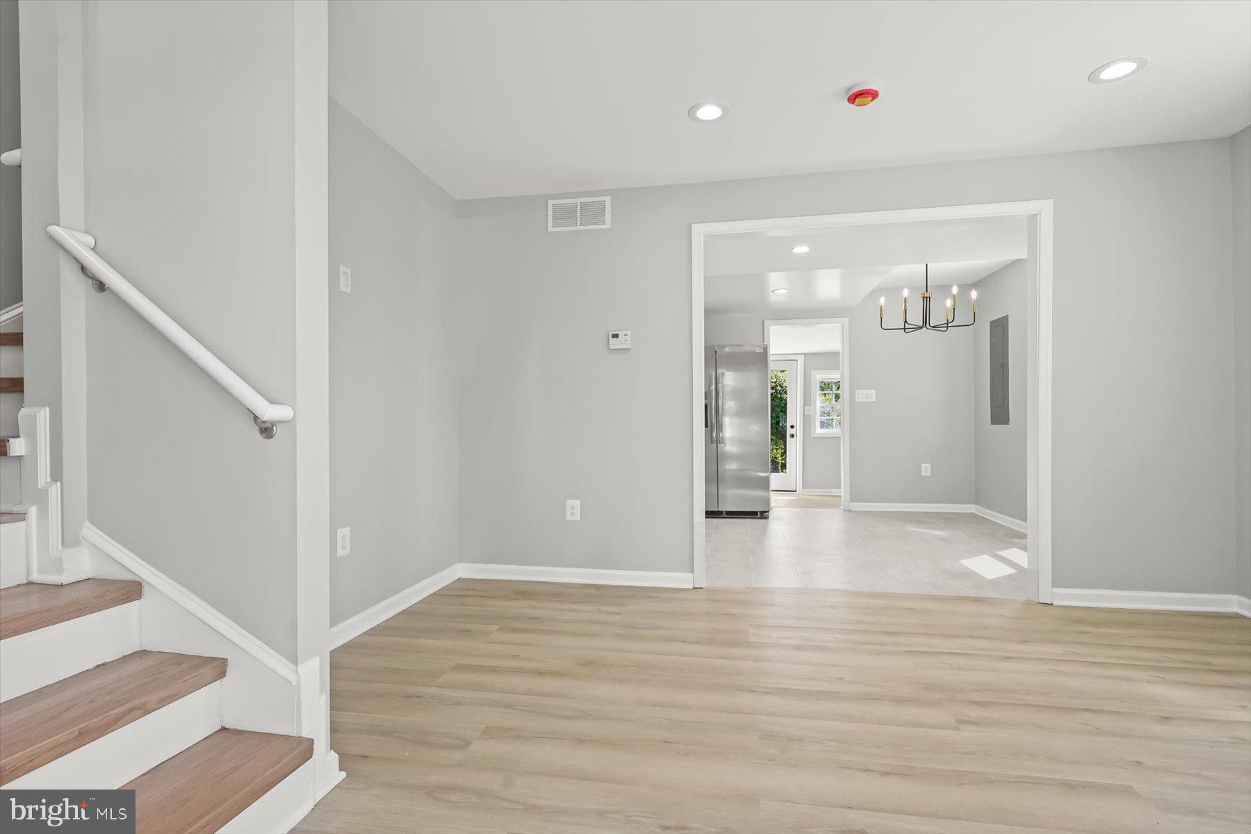 MEMORIAL HEIGHTS - Residential Lease