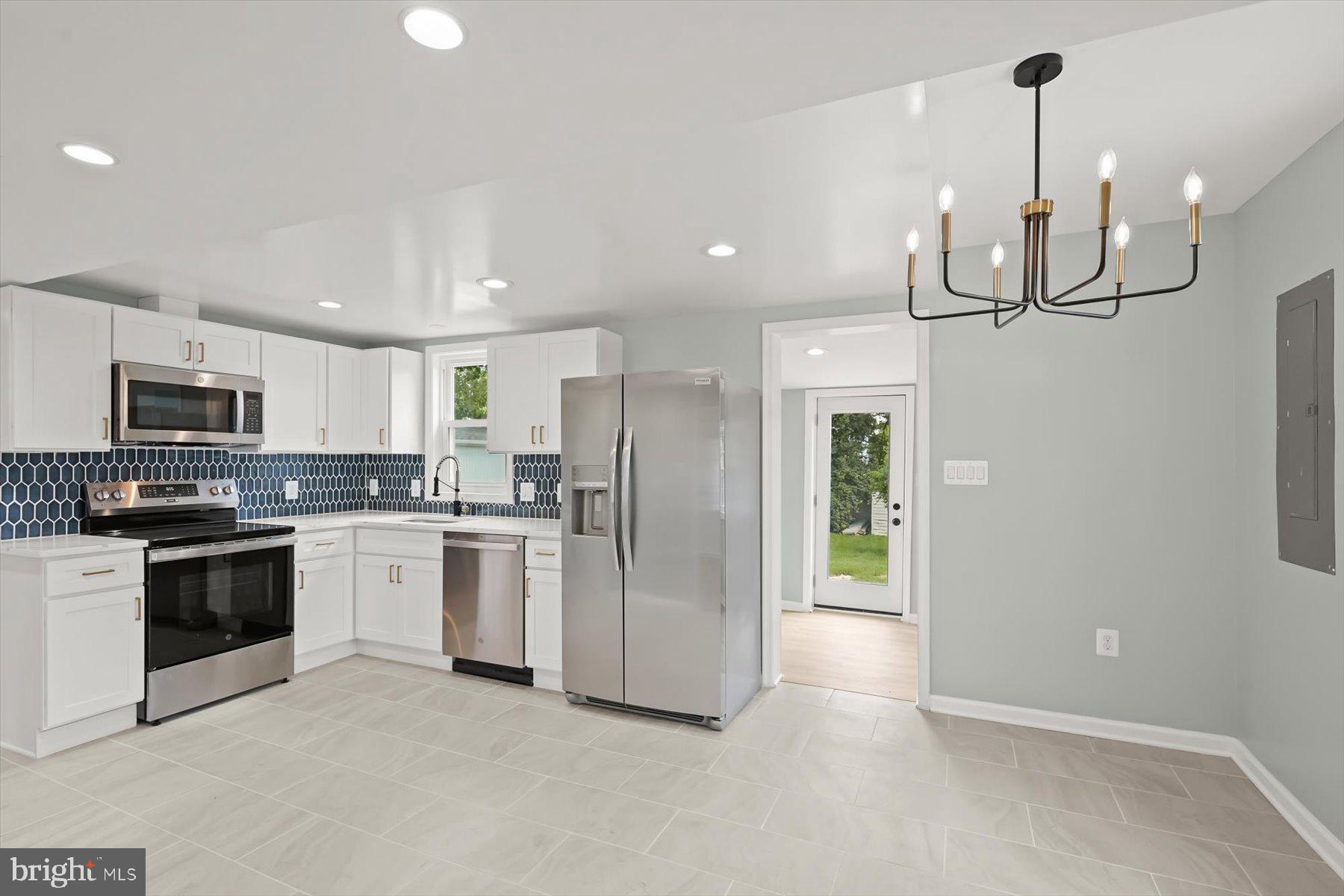 MEMORIAL HEIGHTS - Residential Lease