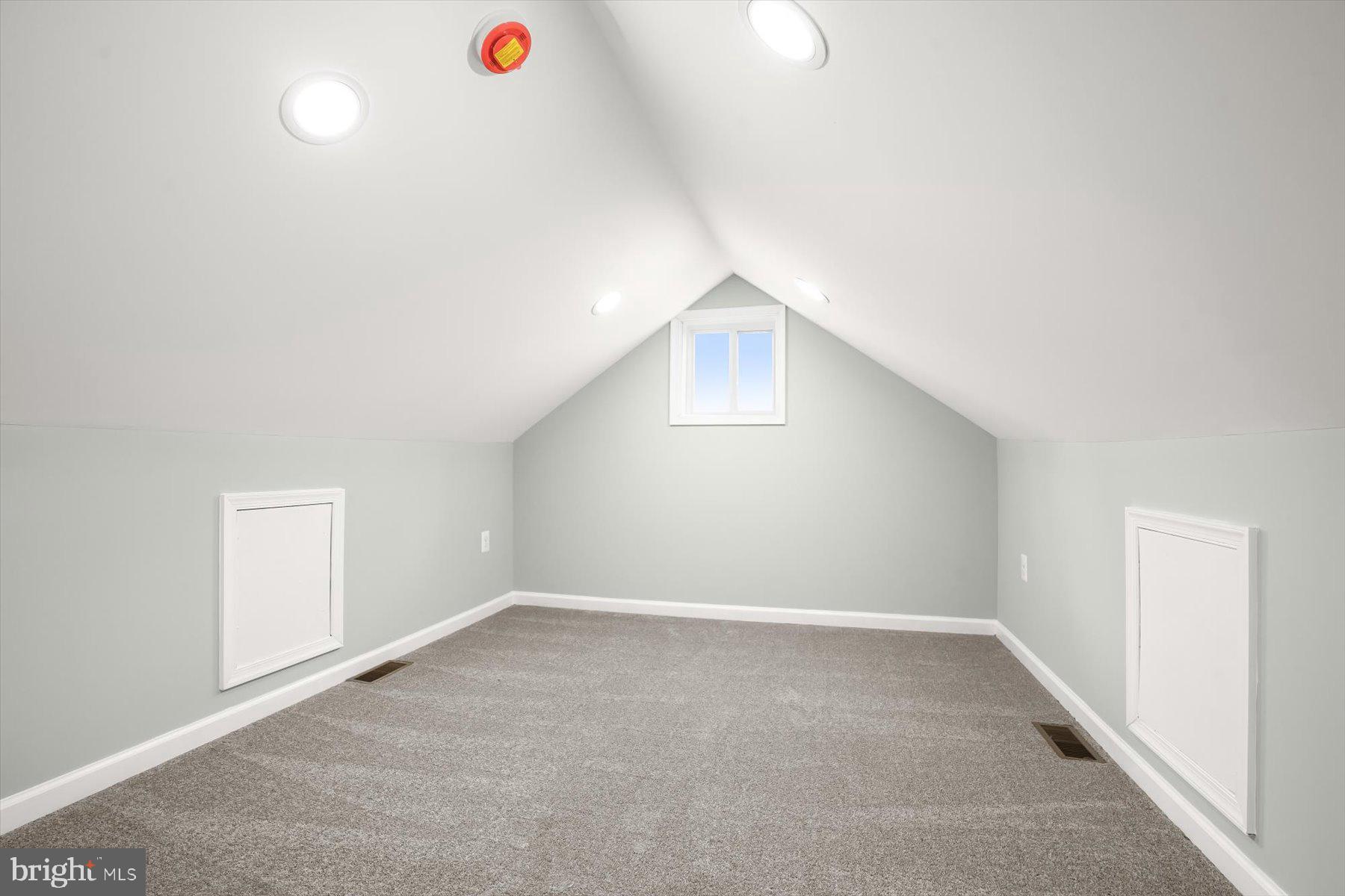 MEMORIAL HEIGHTS - Residential Lease