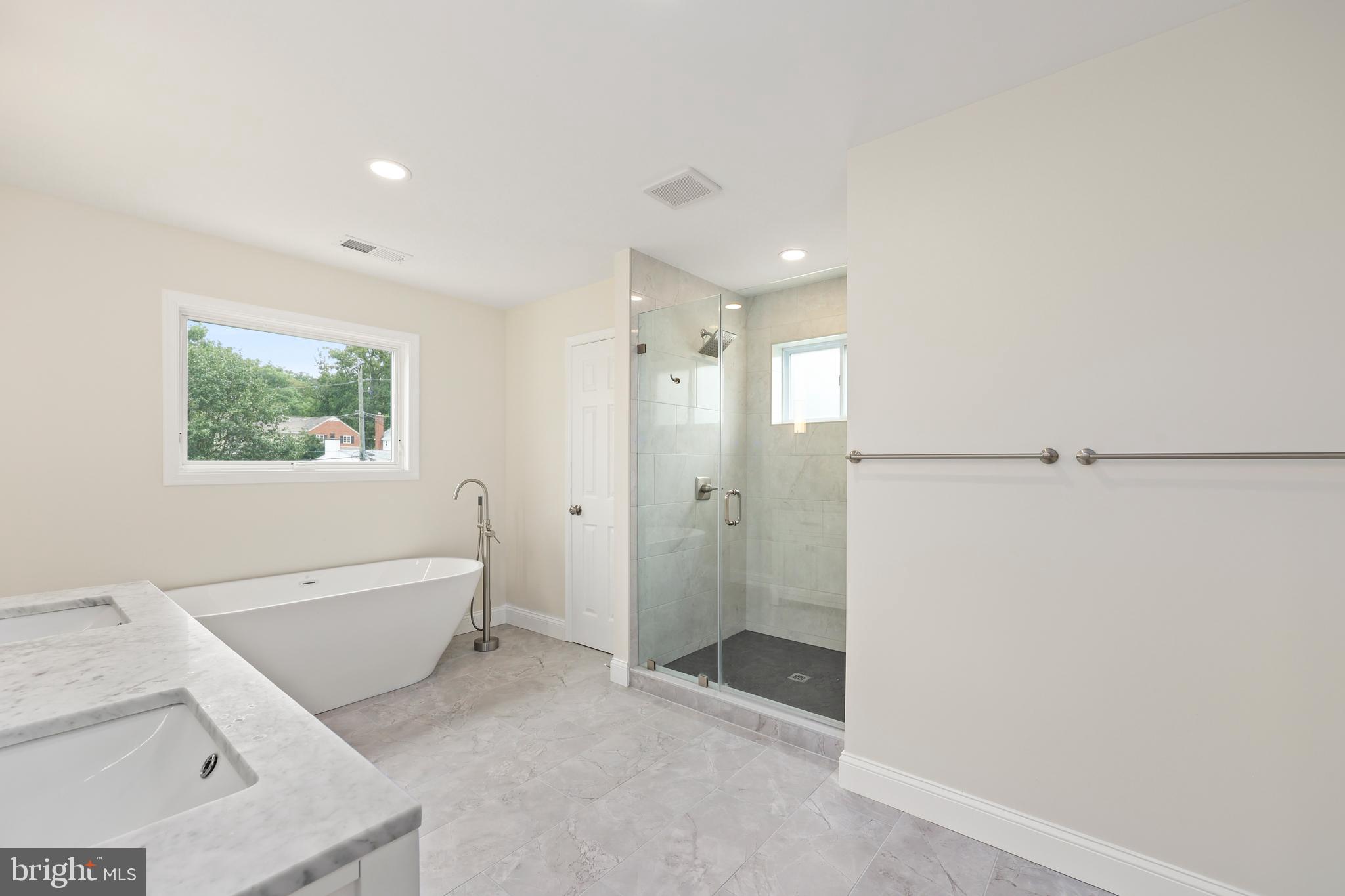 ARLINGTON FOREST - Residential