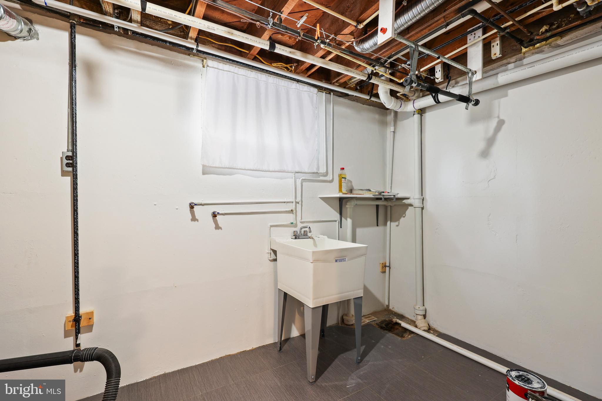 ARLINGTON FOREST - Residential