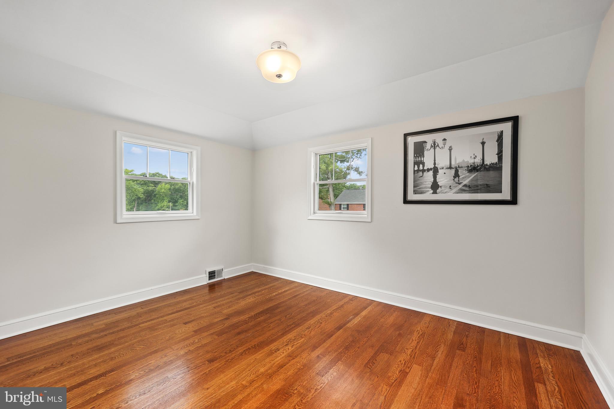 ARLINGTON FOREST - Residential