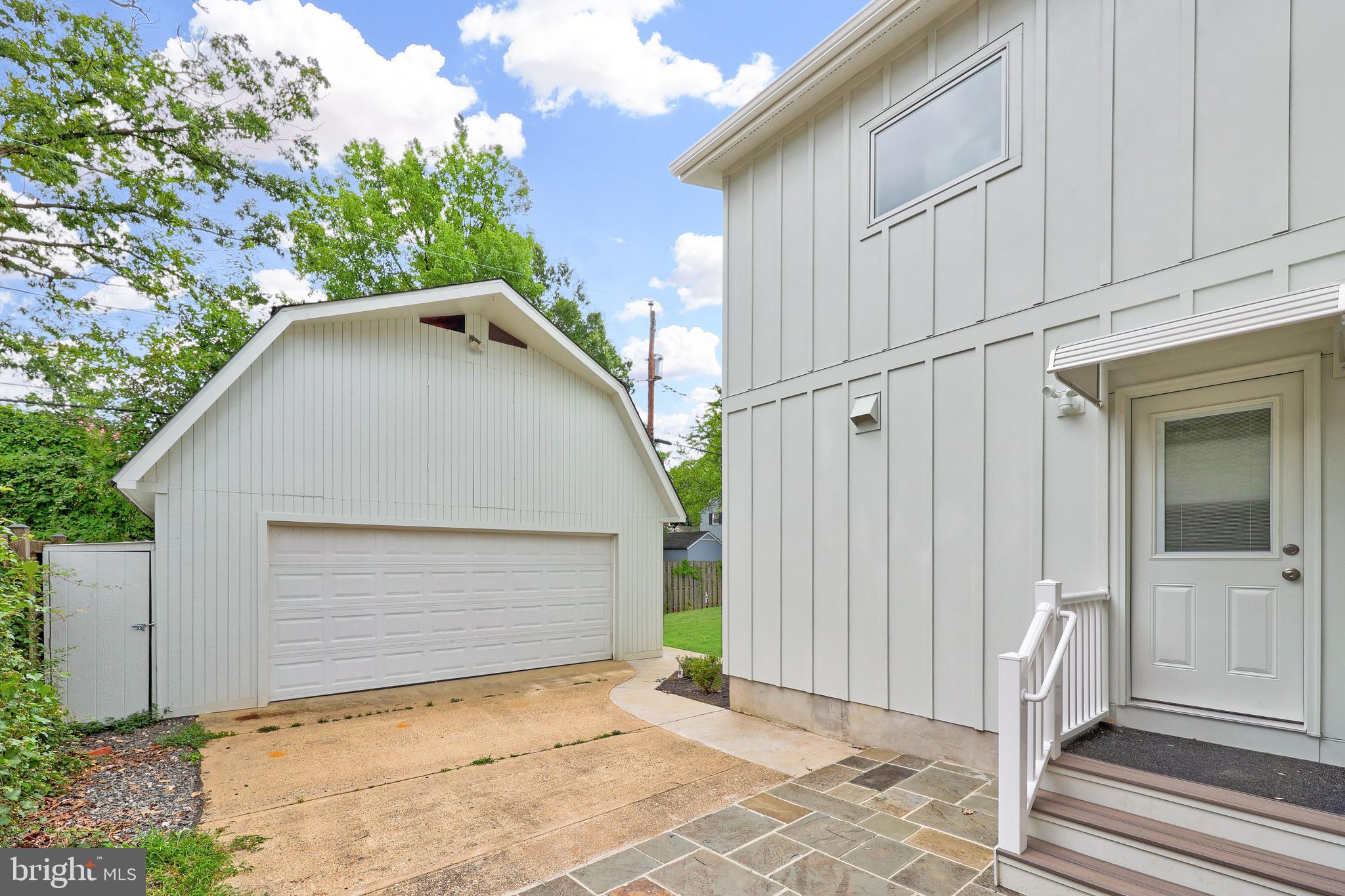 ARLINGTON FOREST - Residential