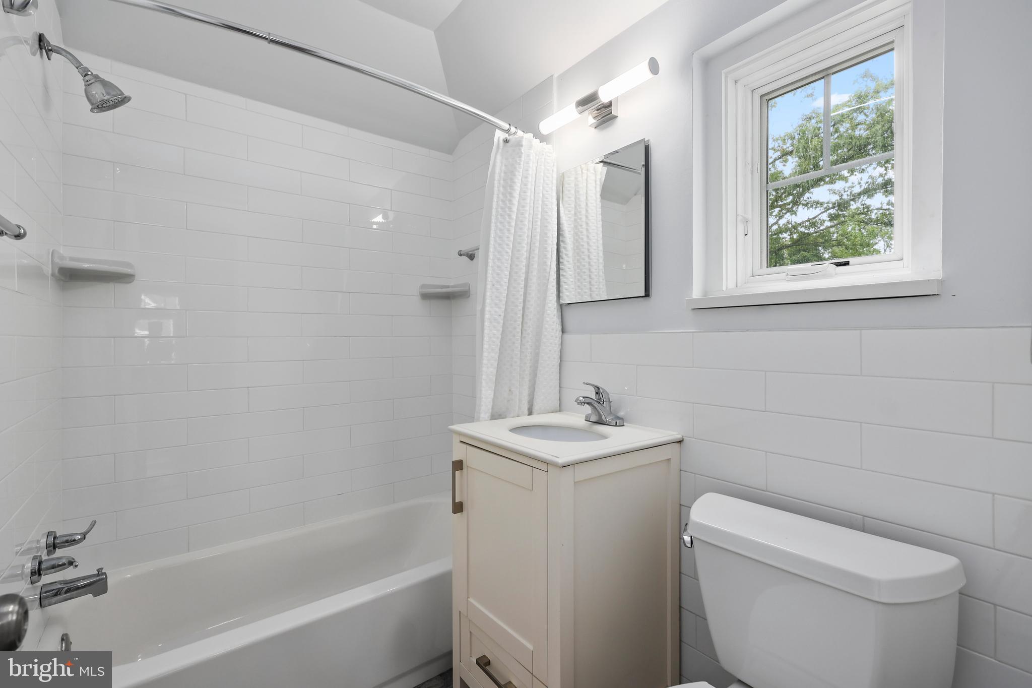 ARLINGTON FOREST - Residential