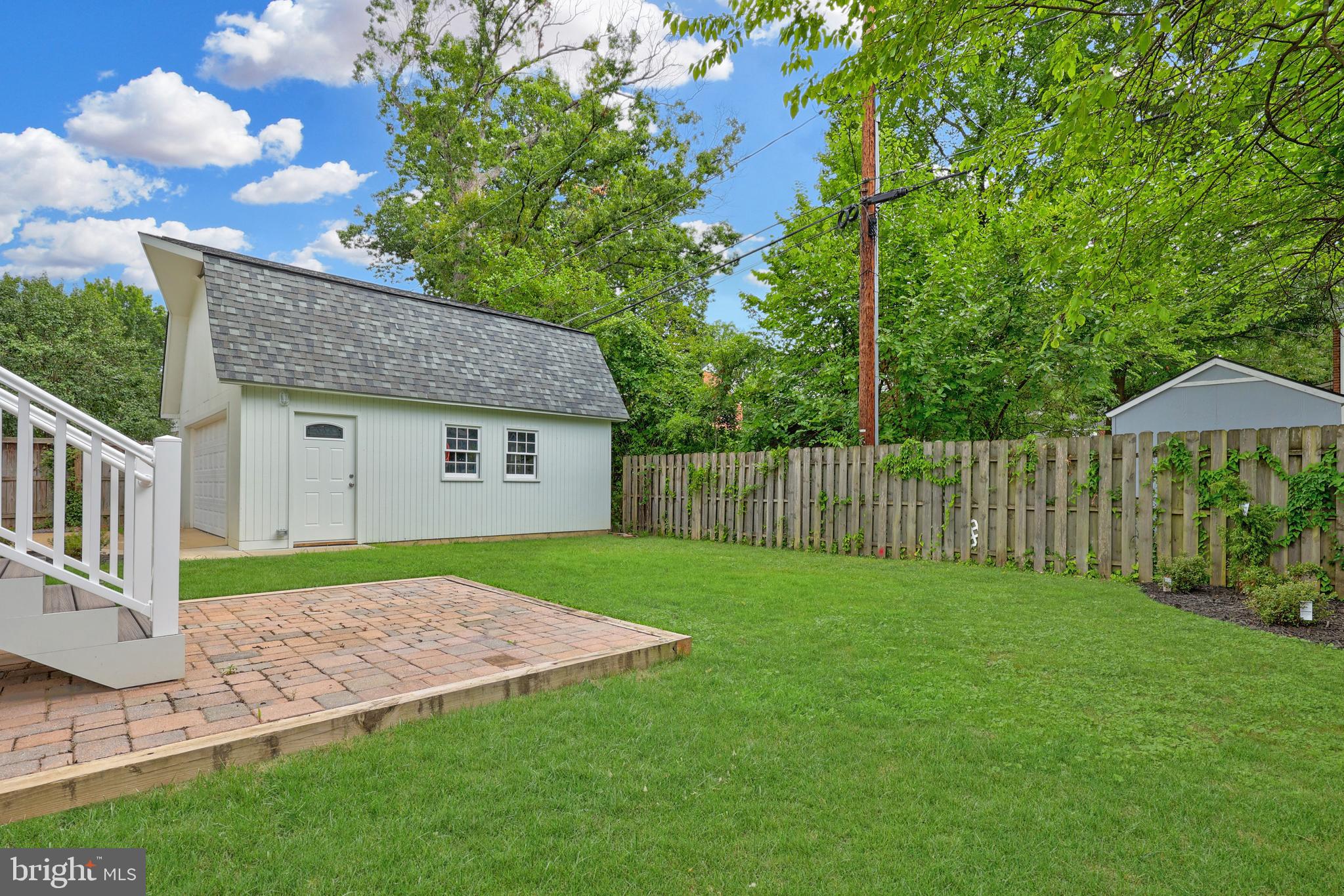 ARLINGTON FOREST - Residential