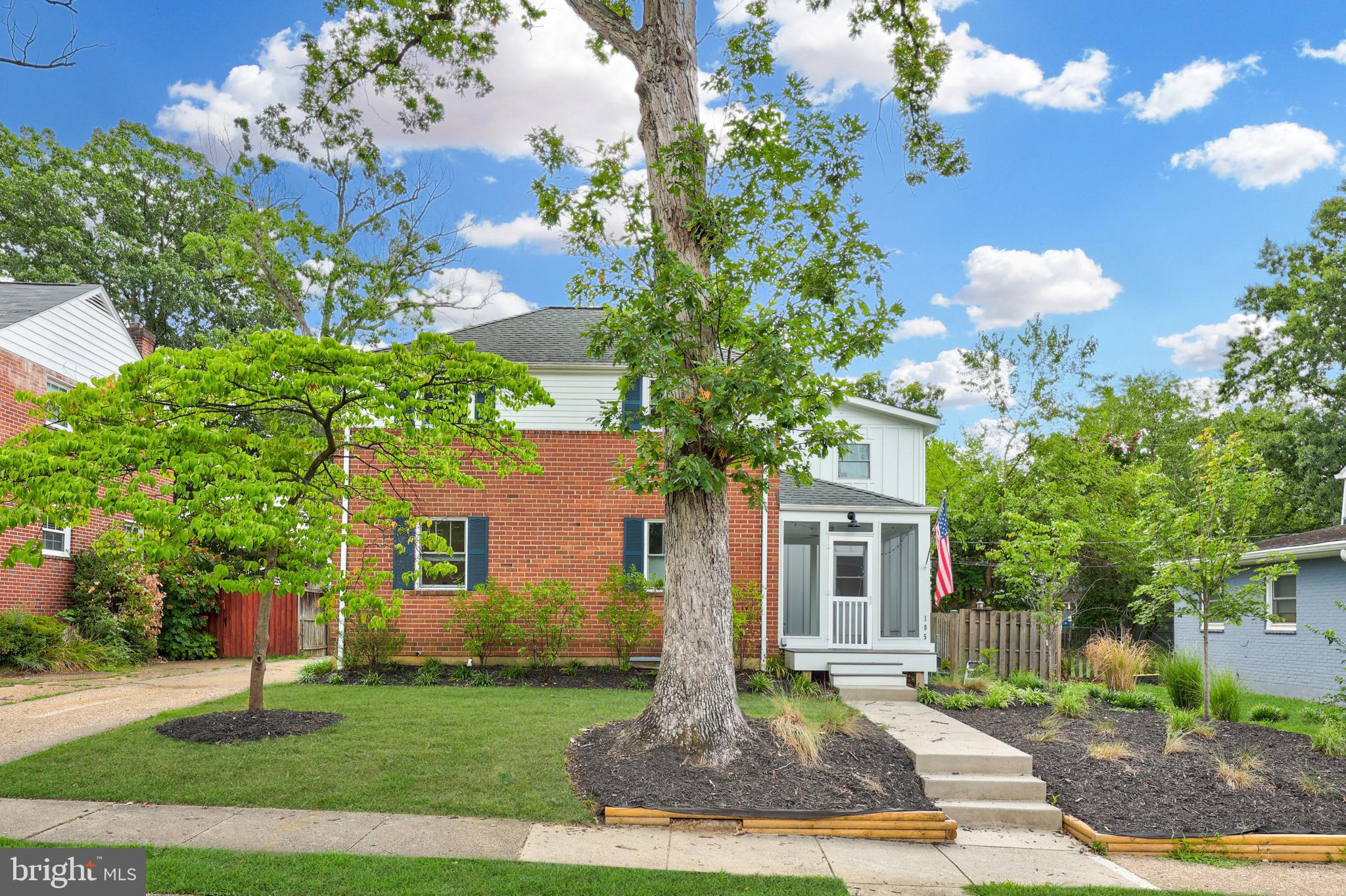 ARLINGTON FOREST - Residential