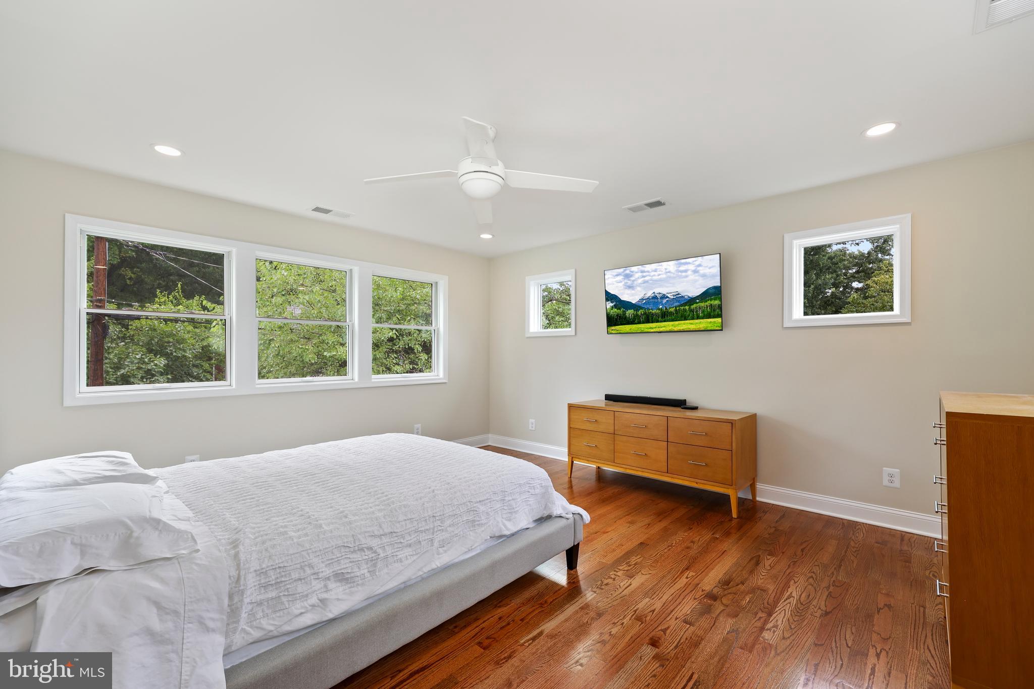 ARLINGTON FOREST - Residential